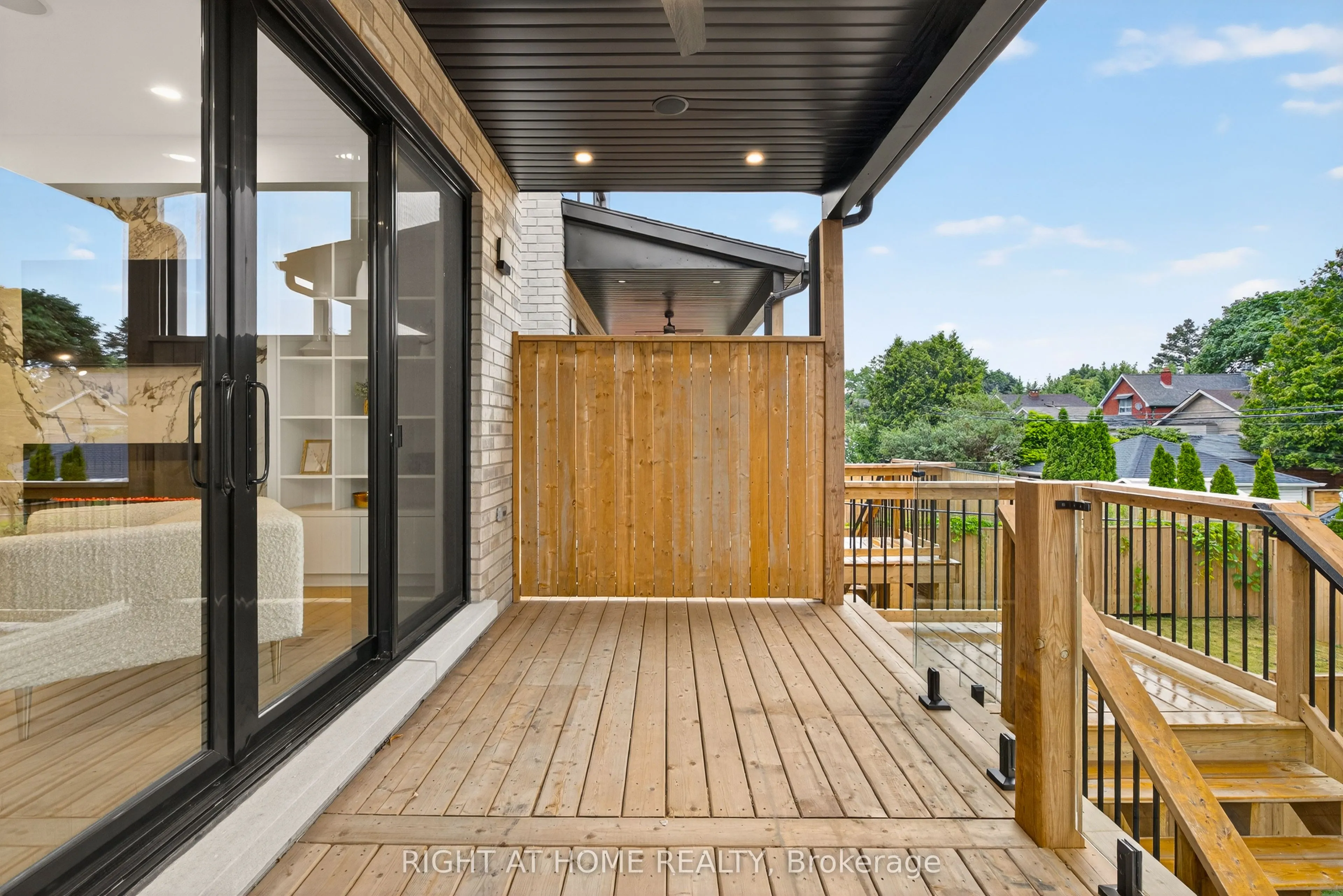 15A ROSEMEADE Avenue