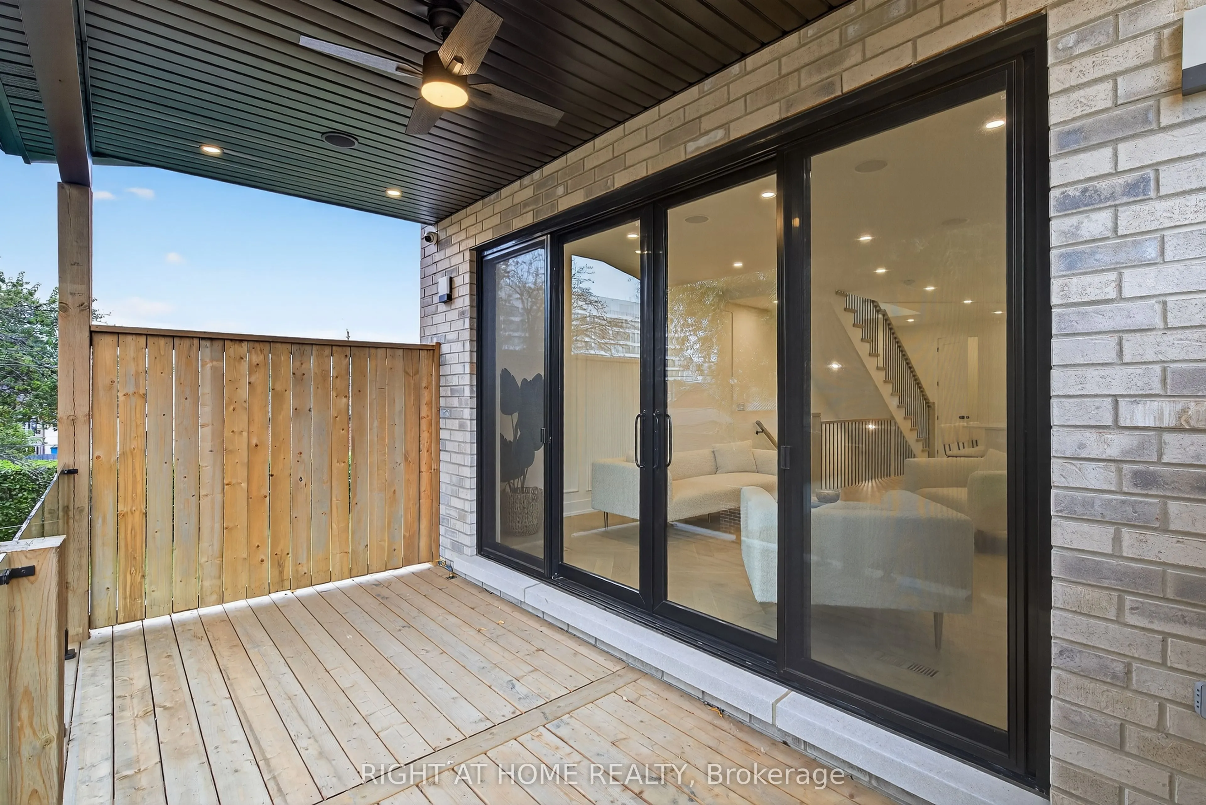 15A ROSEMEADE Avenue