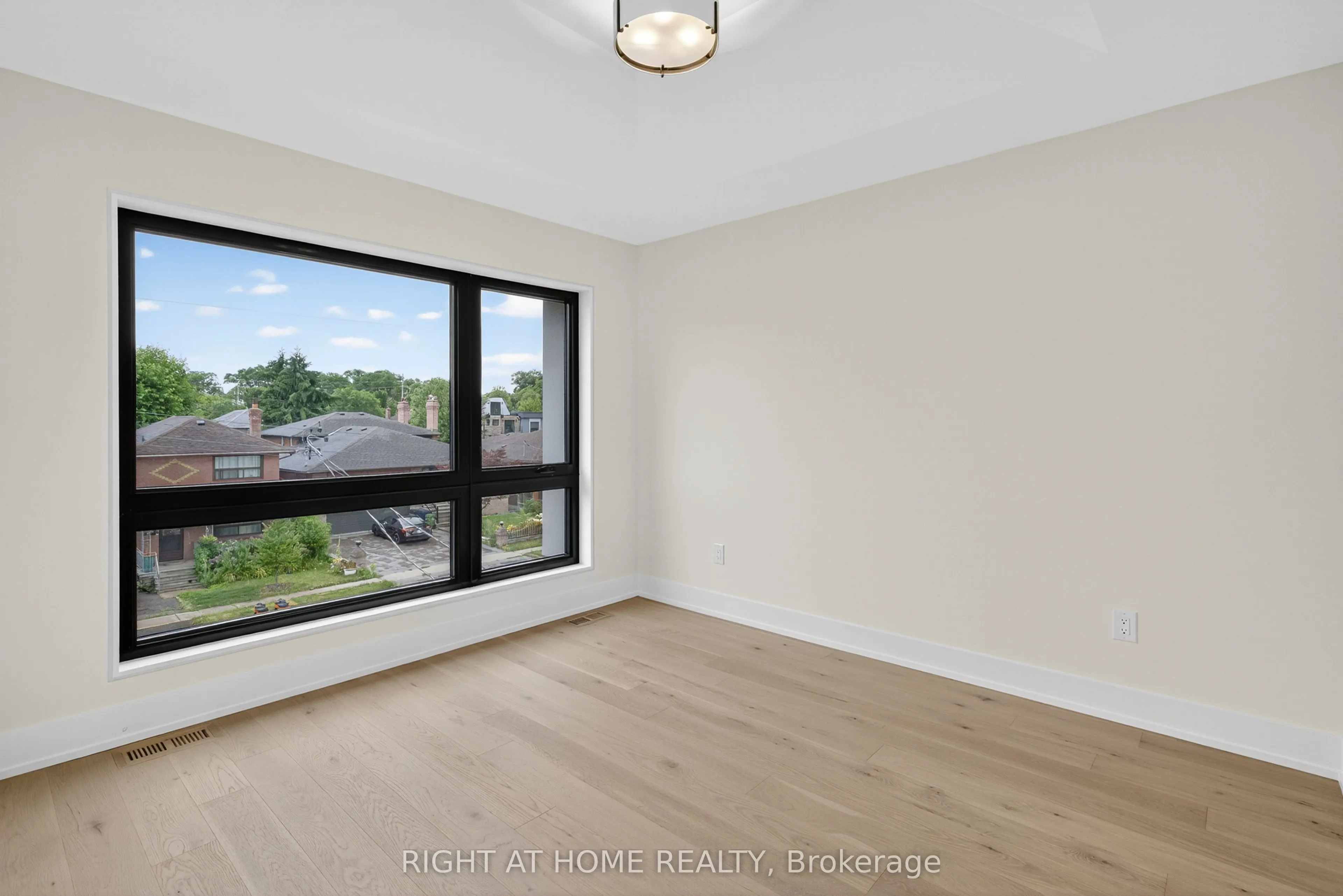 15A ROSEMEADE Avenue