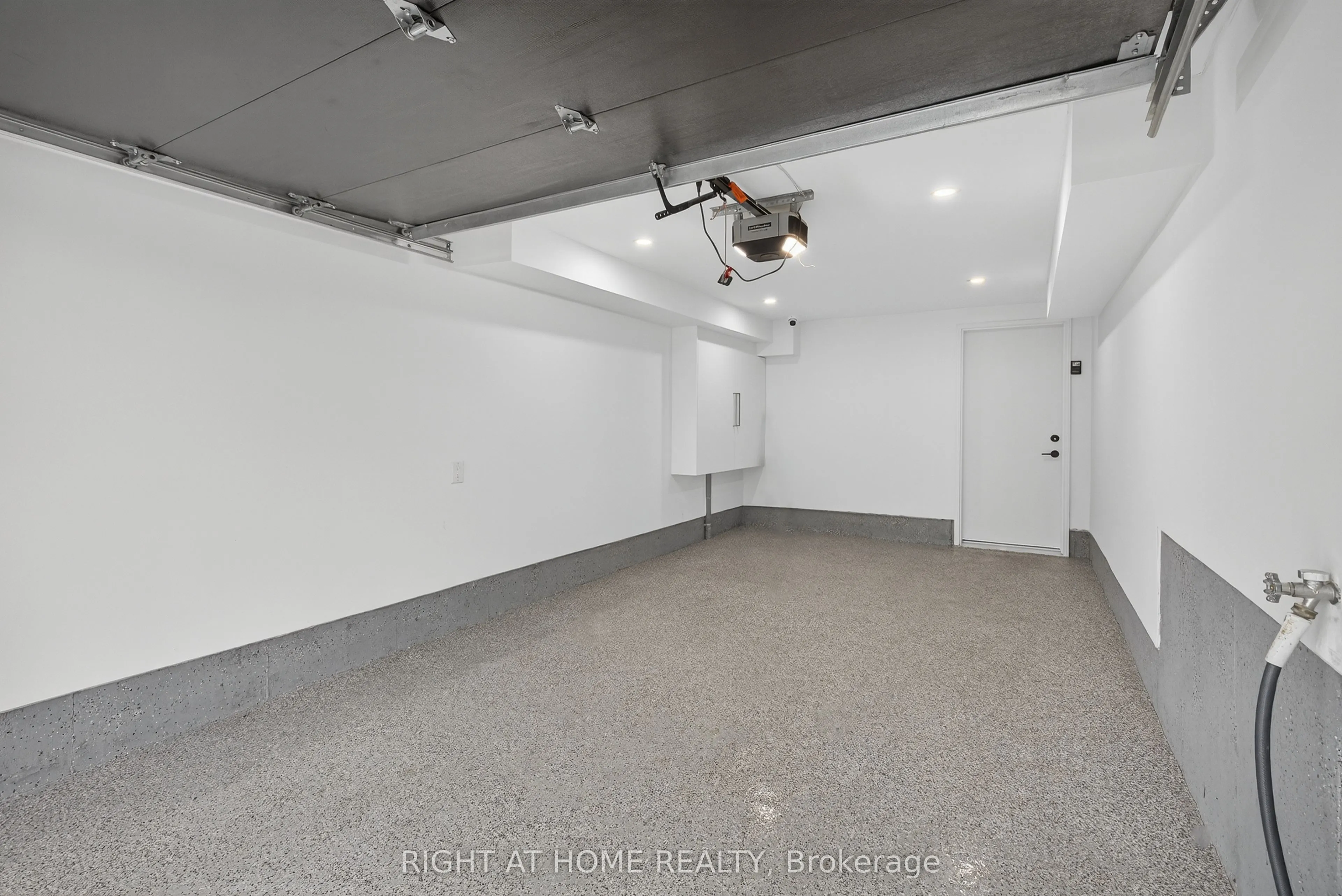 15A ROSEMEADE Avenue