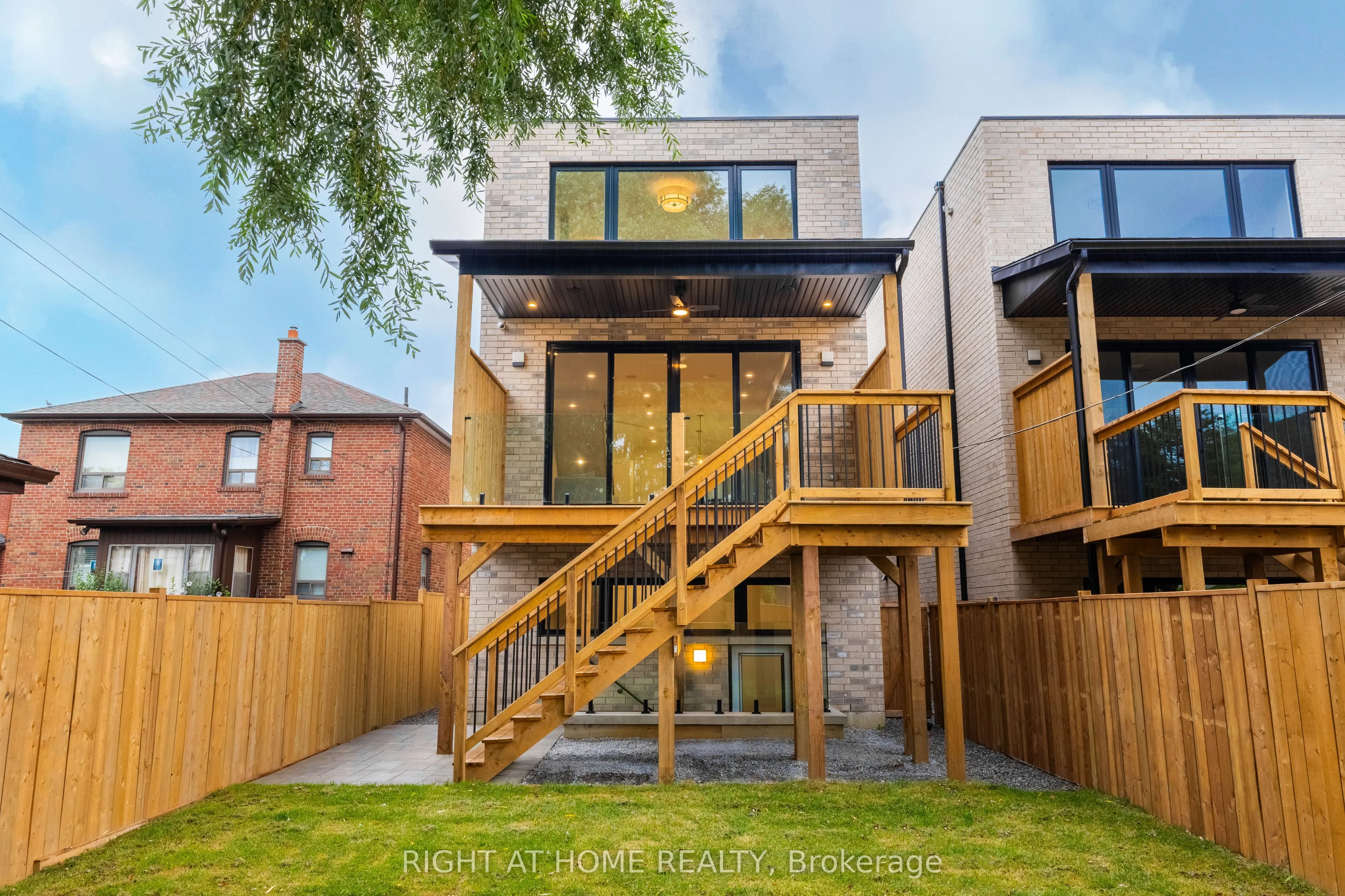 15A ROSEMEADE Avenue