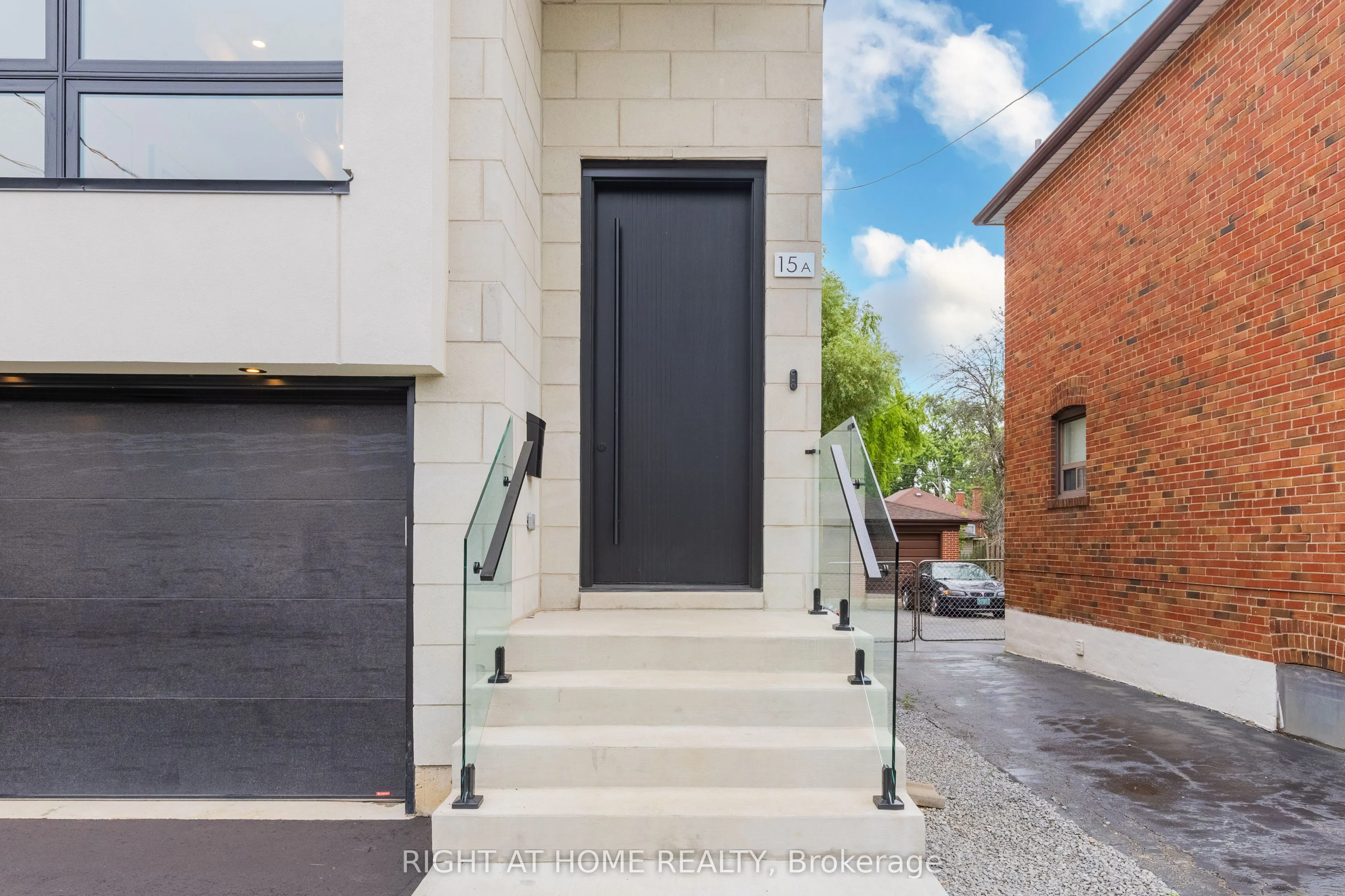 15A ROSEMEADE Avenue