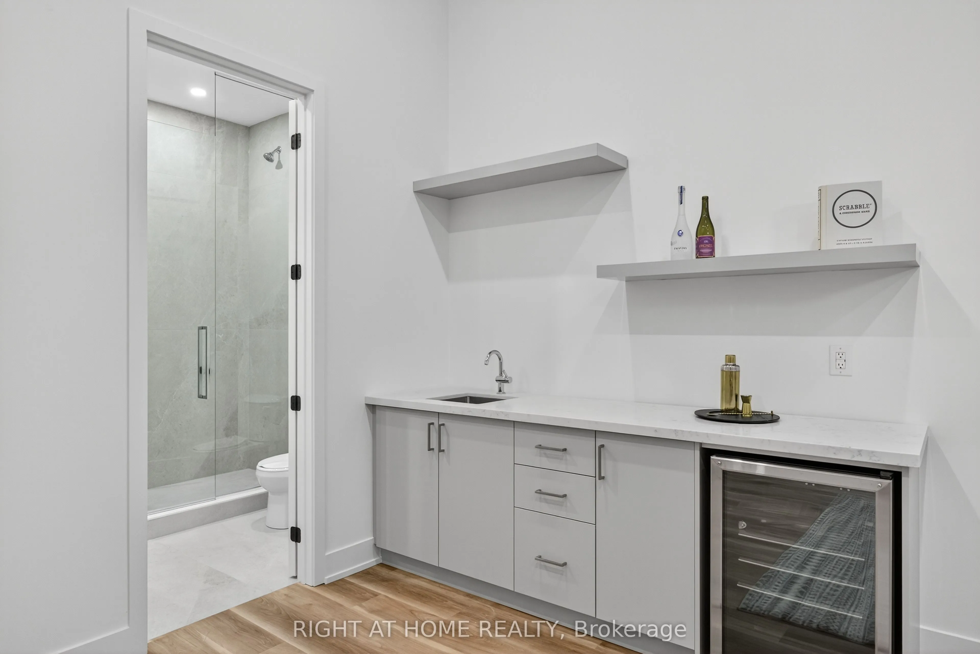 15A ROSEMEADE Avenue