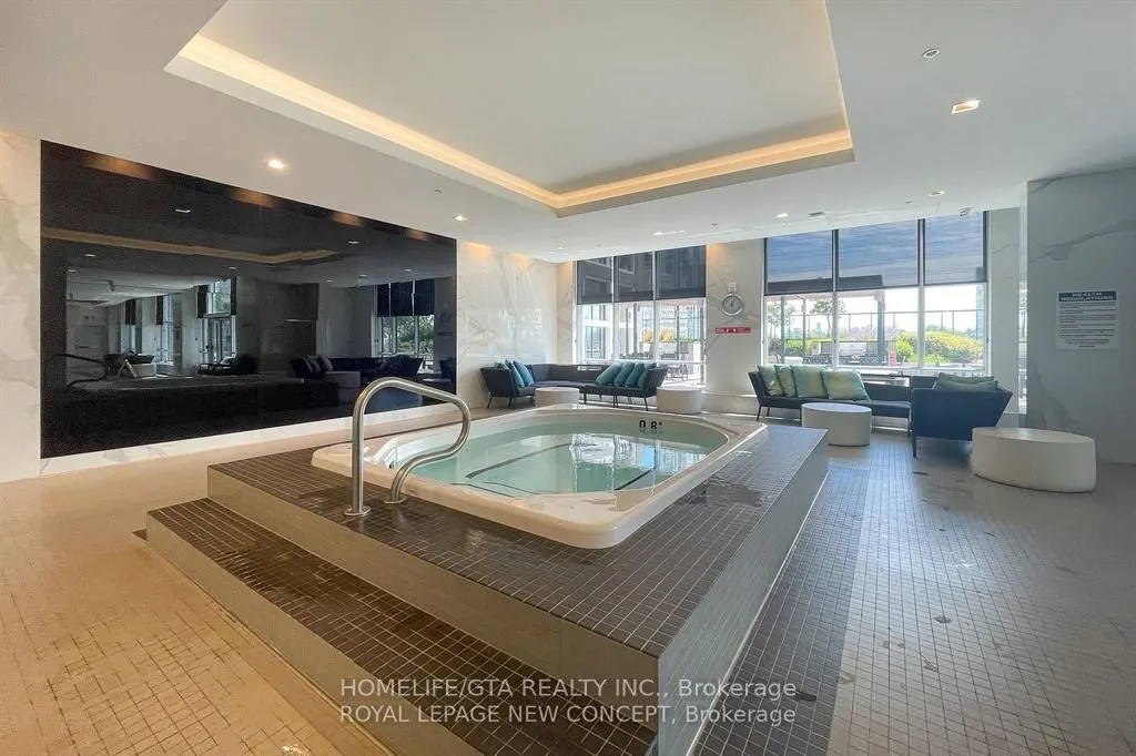 5 Mabelle Avenue, #329