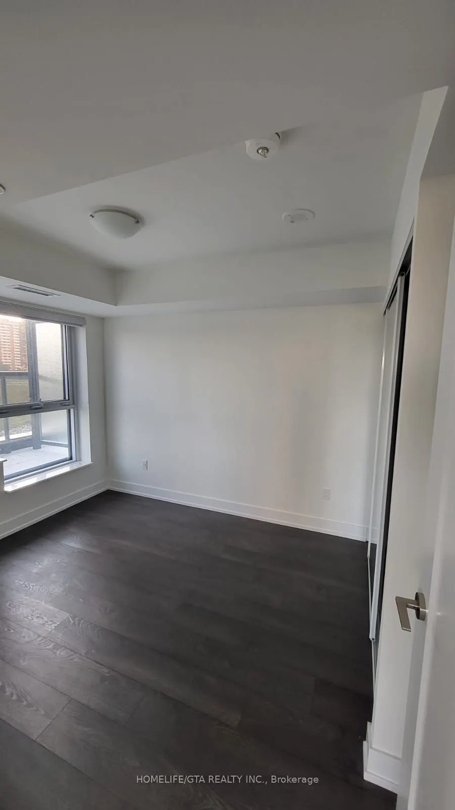 5 Mabelle Avenue, #329