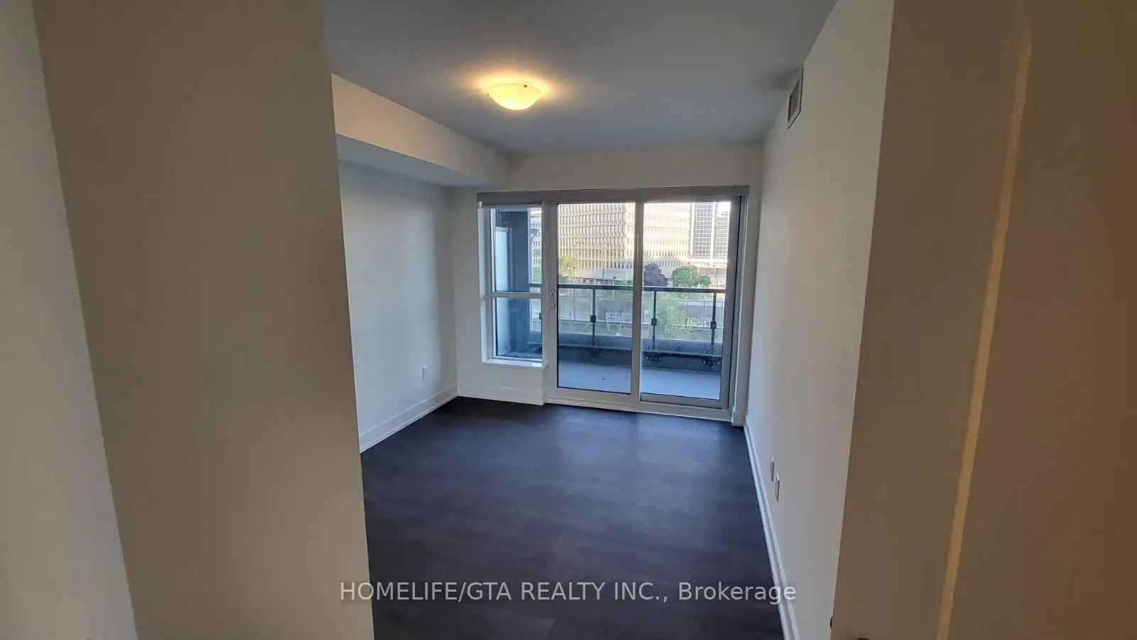5 Mabelle Avenue, #329