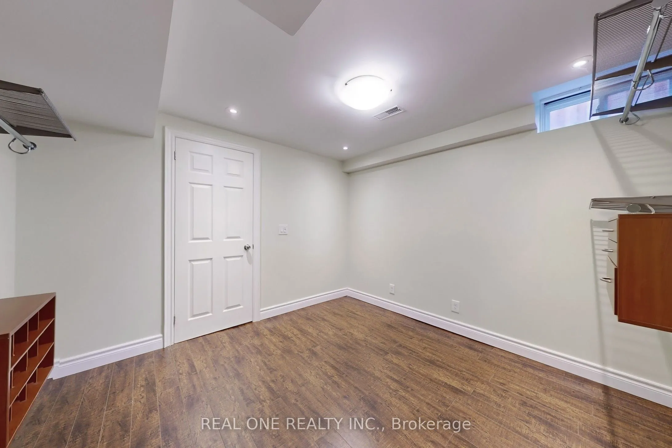 1389 Heritage Way