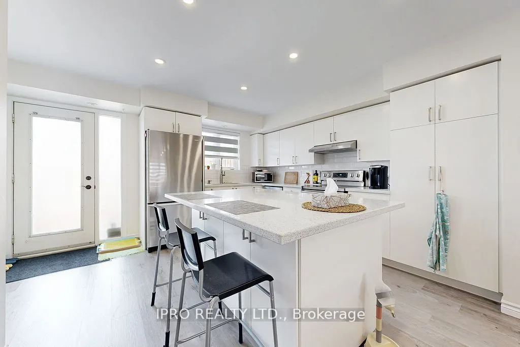 3088 Eglinton Avenue W, #85