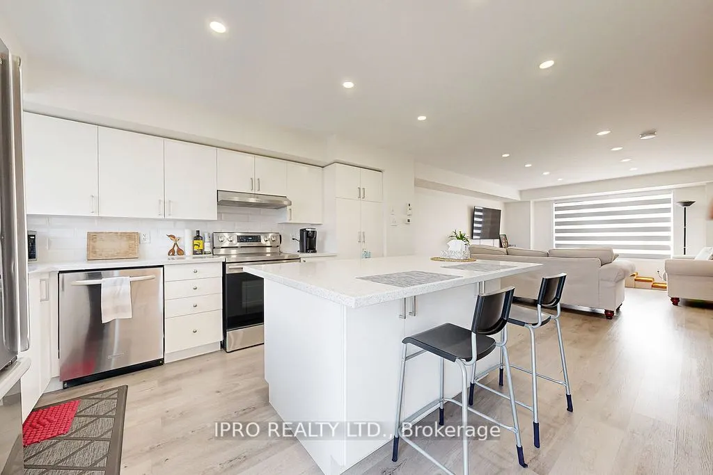 3088 Eglinton Avenue W, #85