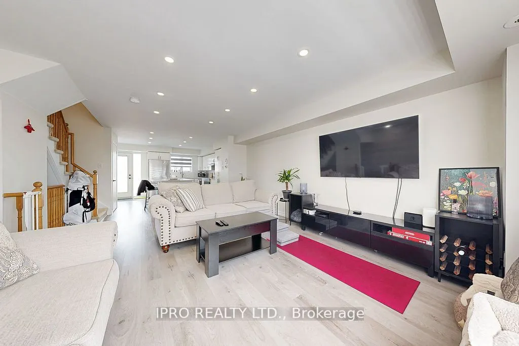 3088 Eglinton Avenue W, #85