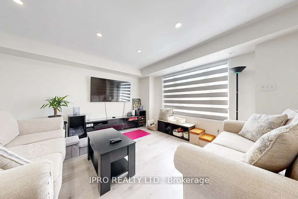 3088 Eglinton Avenue W, #85