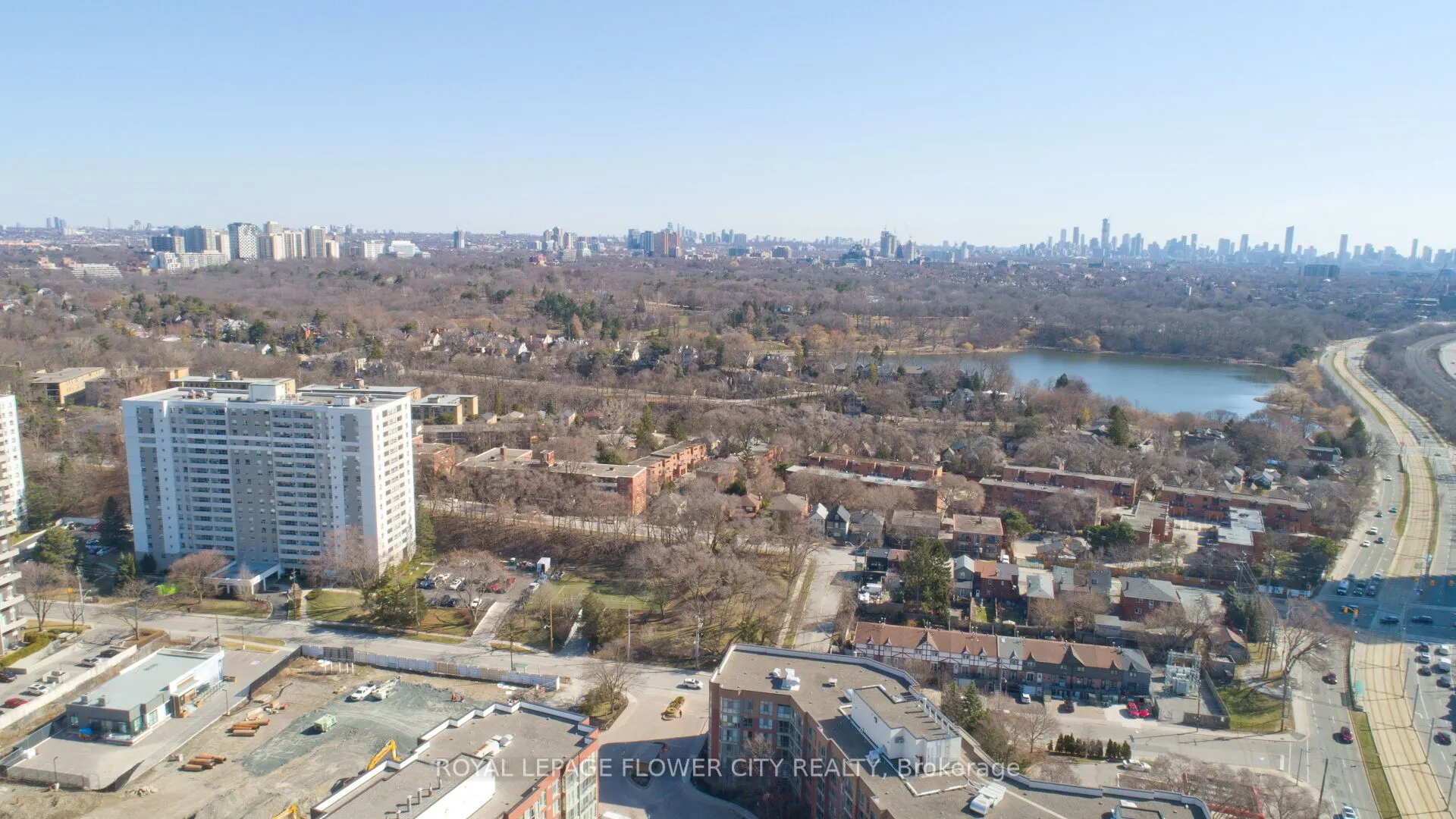 105 The Queensway Avenue, #415