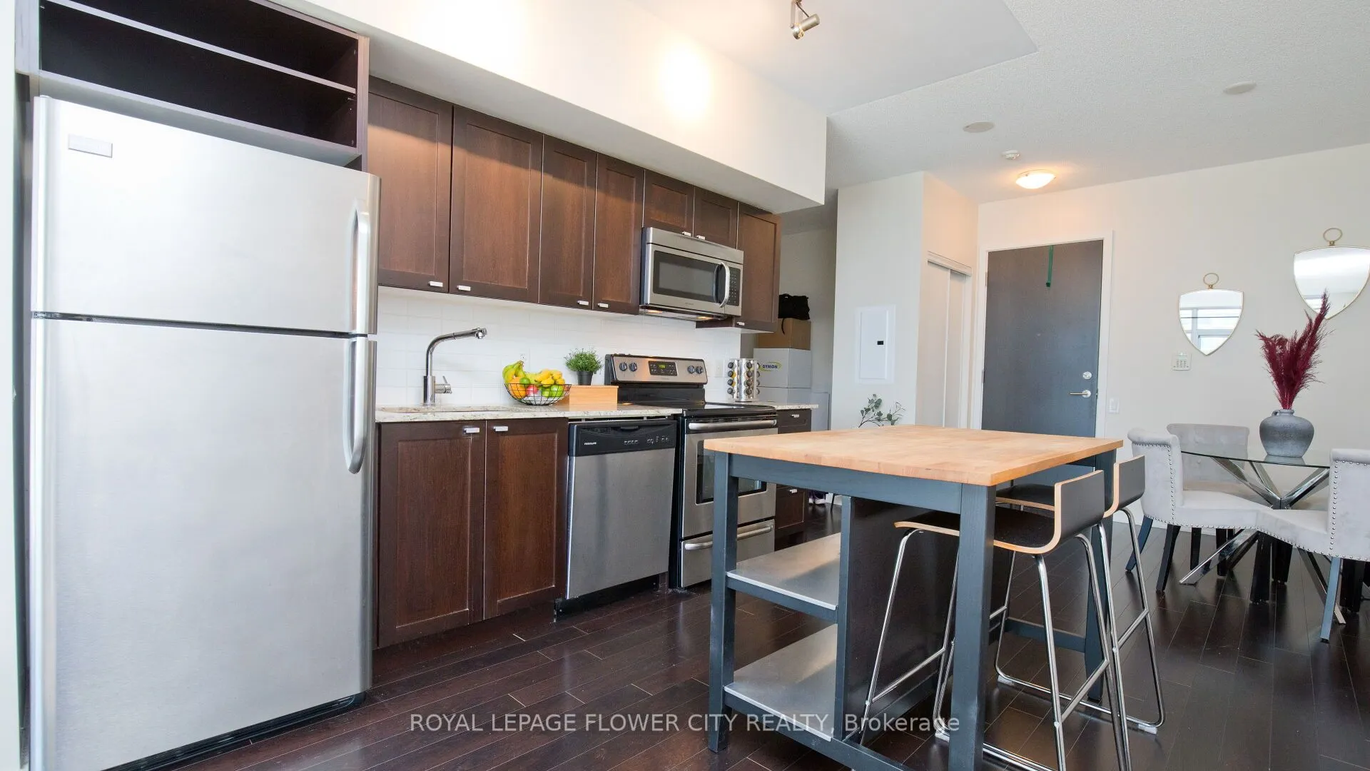 105 The Queensway Avenue, #415