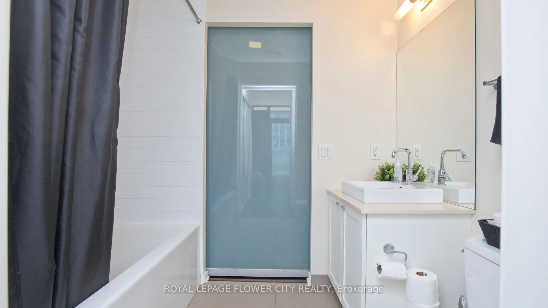 105 The Queensway Avenue, #415