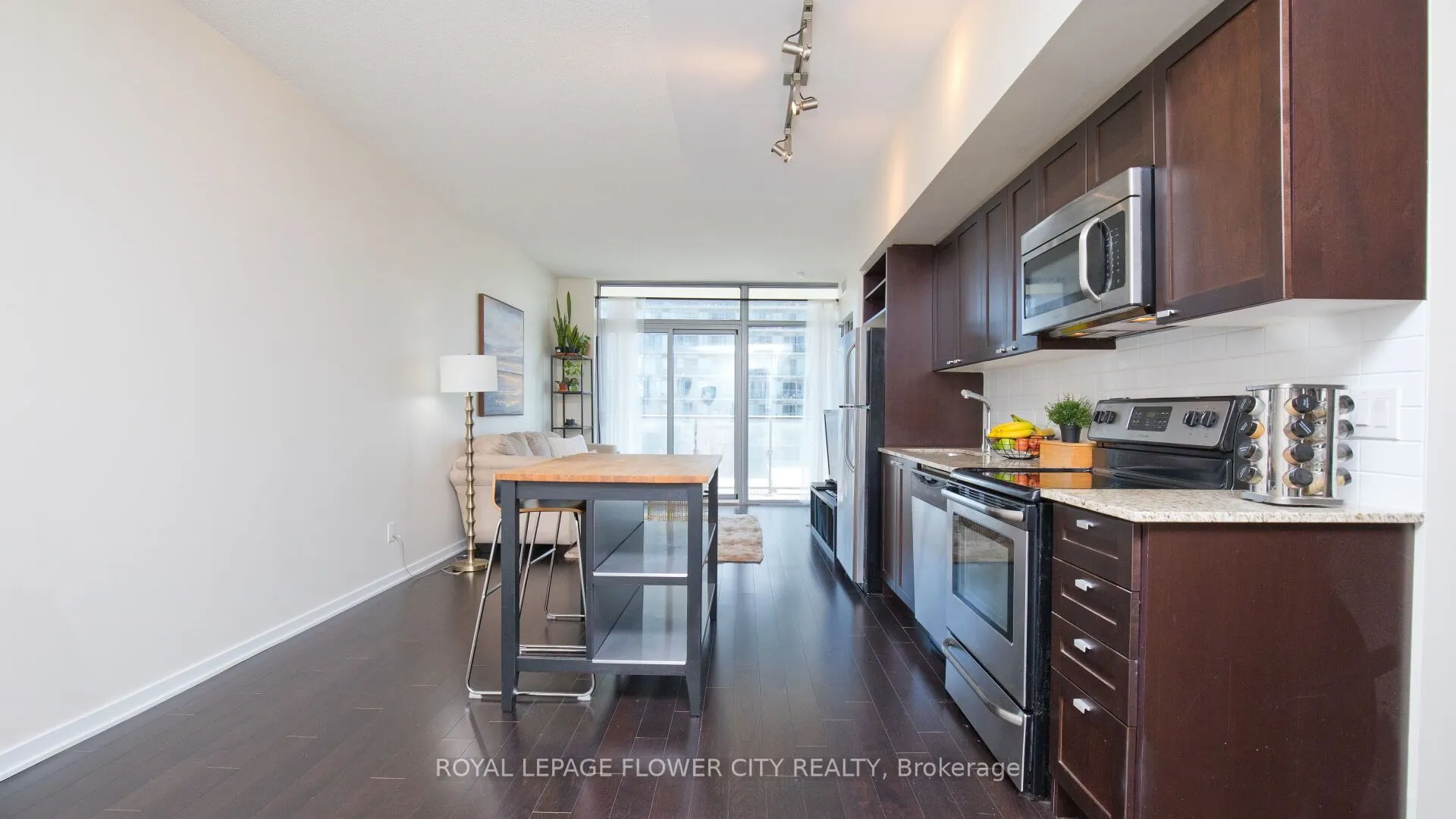 105 The Queensway Avenue, #415