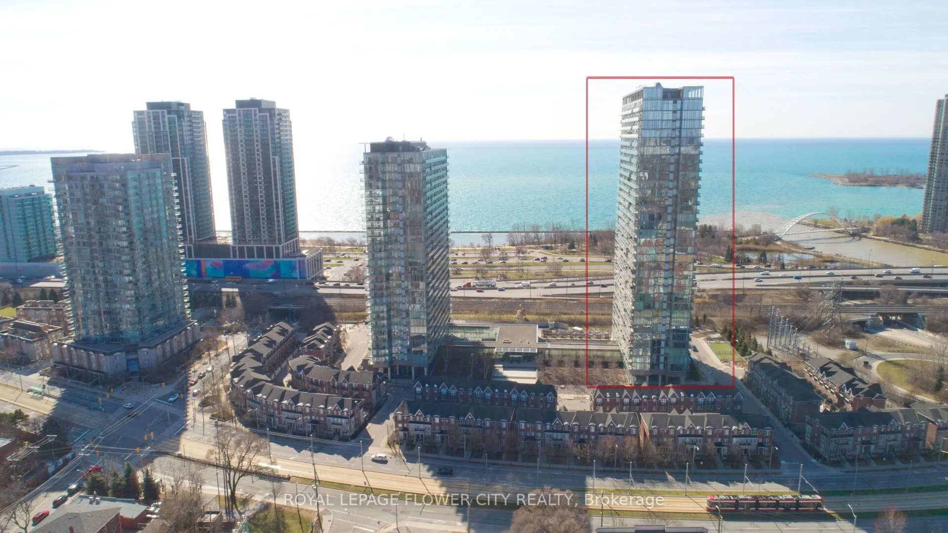 105 The Queensway Avenue, #415