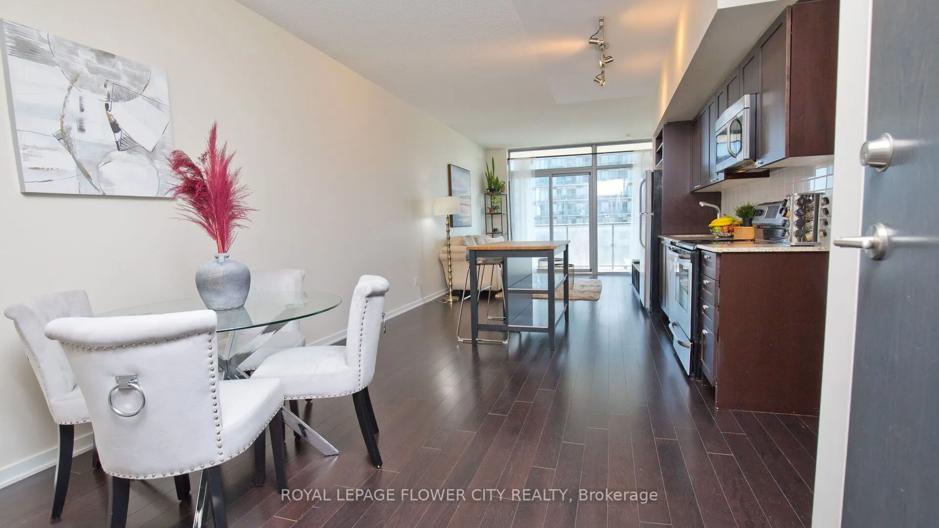 105 The Queensway Avenue, #415