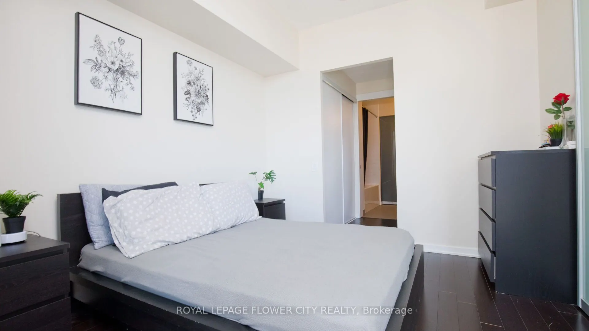 105 The Queensway Avenue, #415