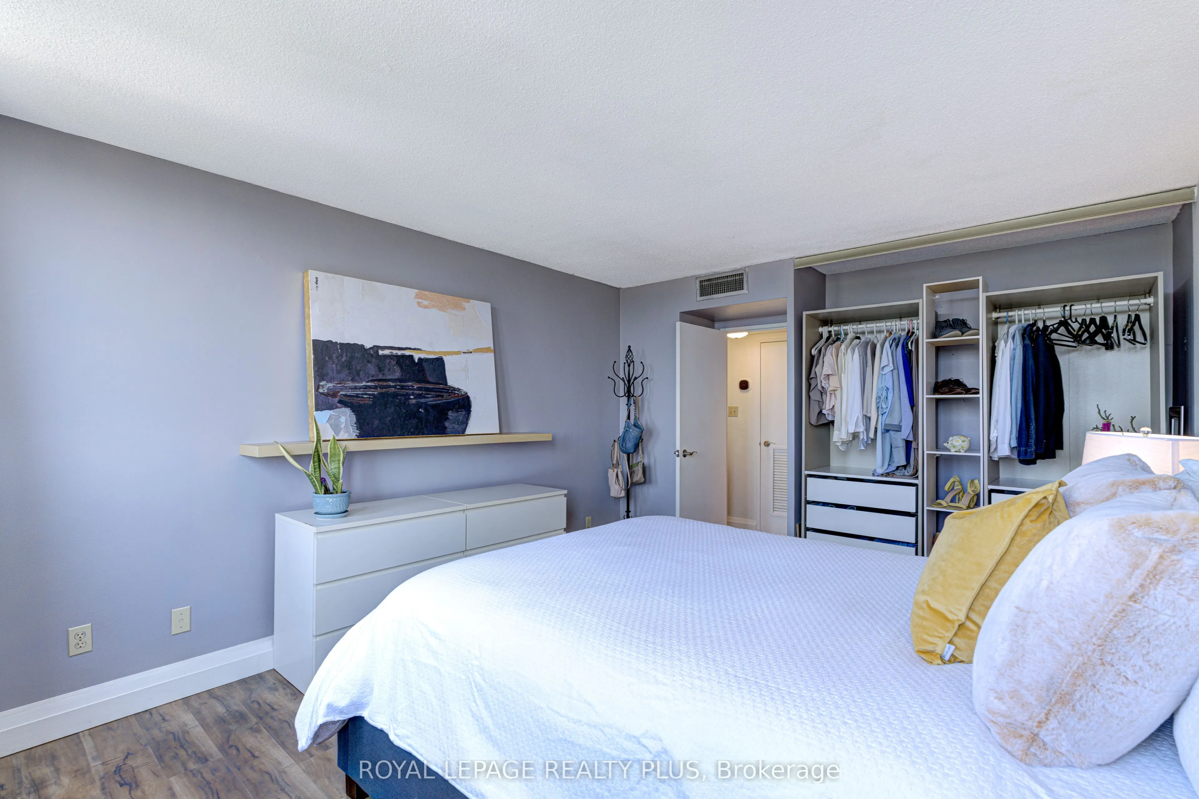 1333 Bloor Street, #708
