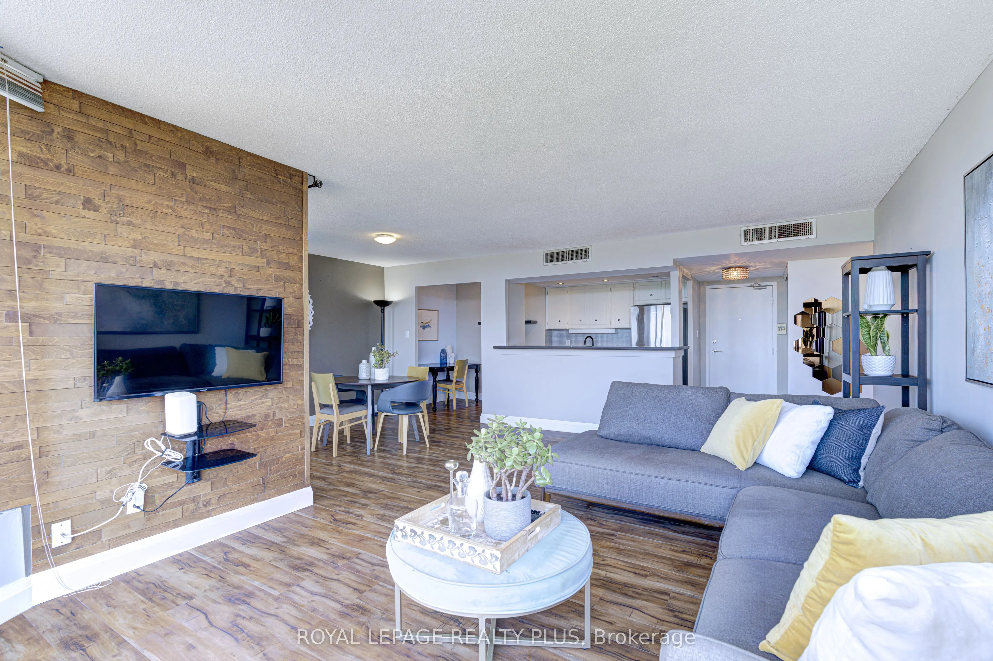 1333 Bloor Street, #708
