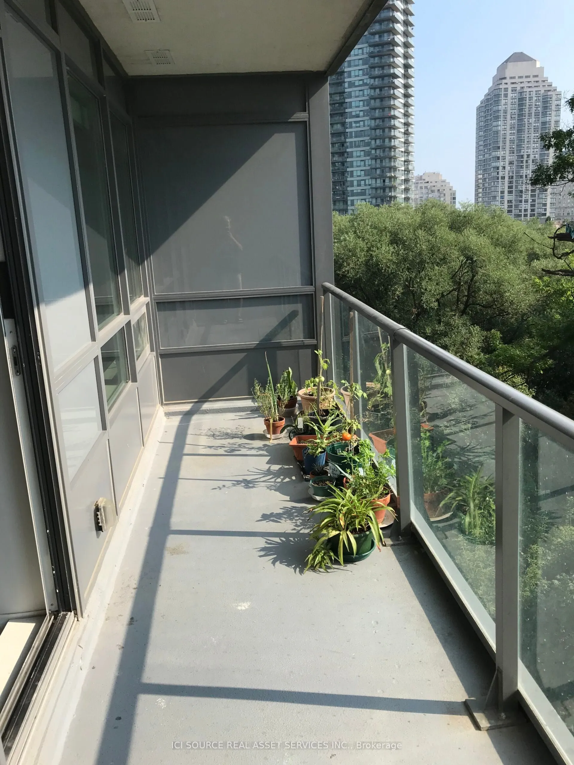 36 Park Lawn Road, #304