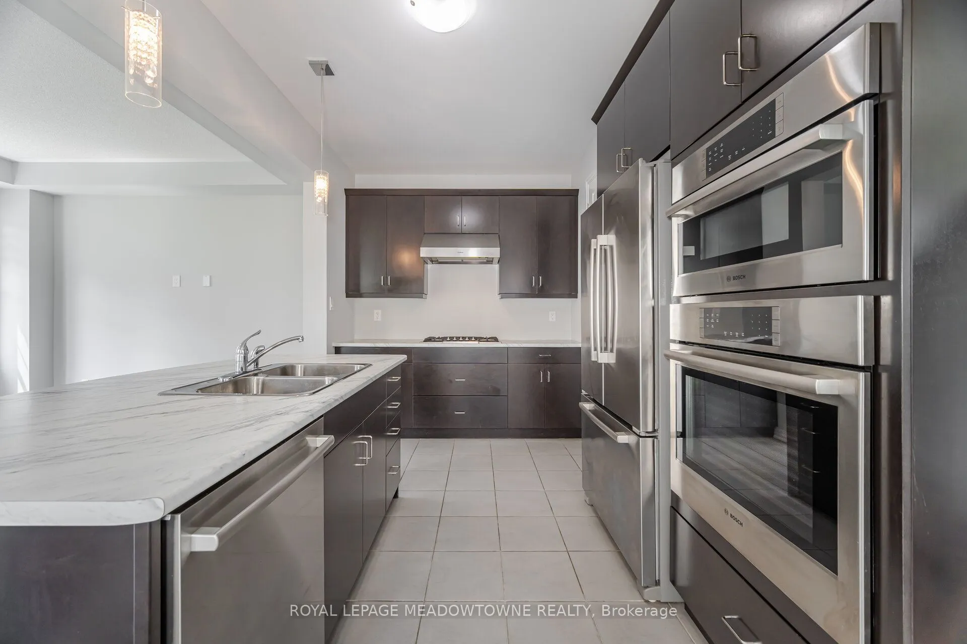 2 Lothbury Drive