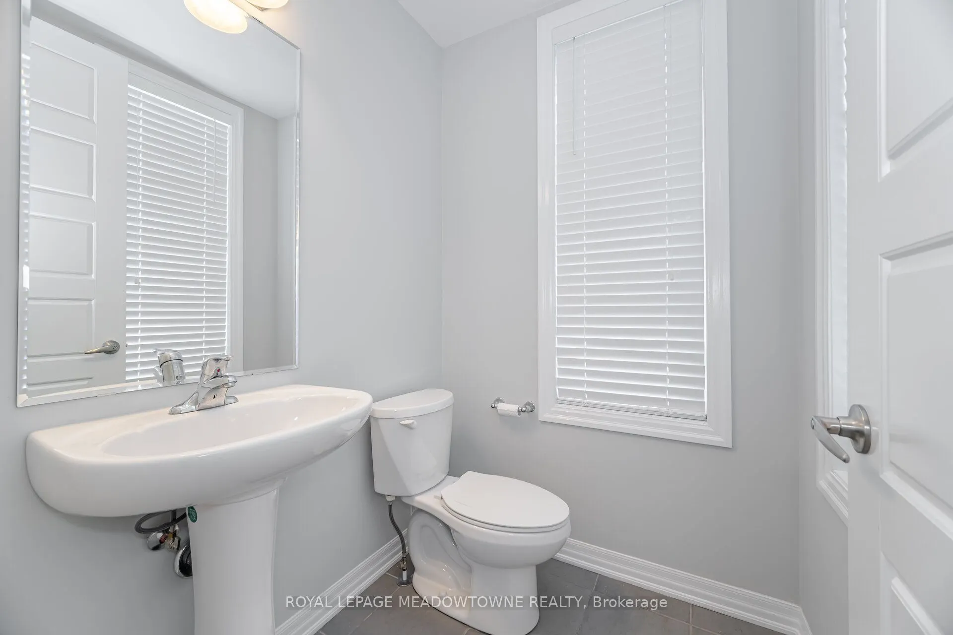 2 Lothbury Drive