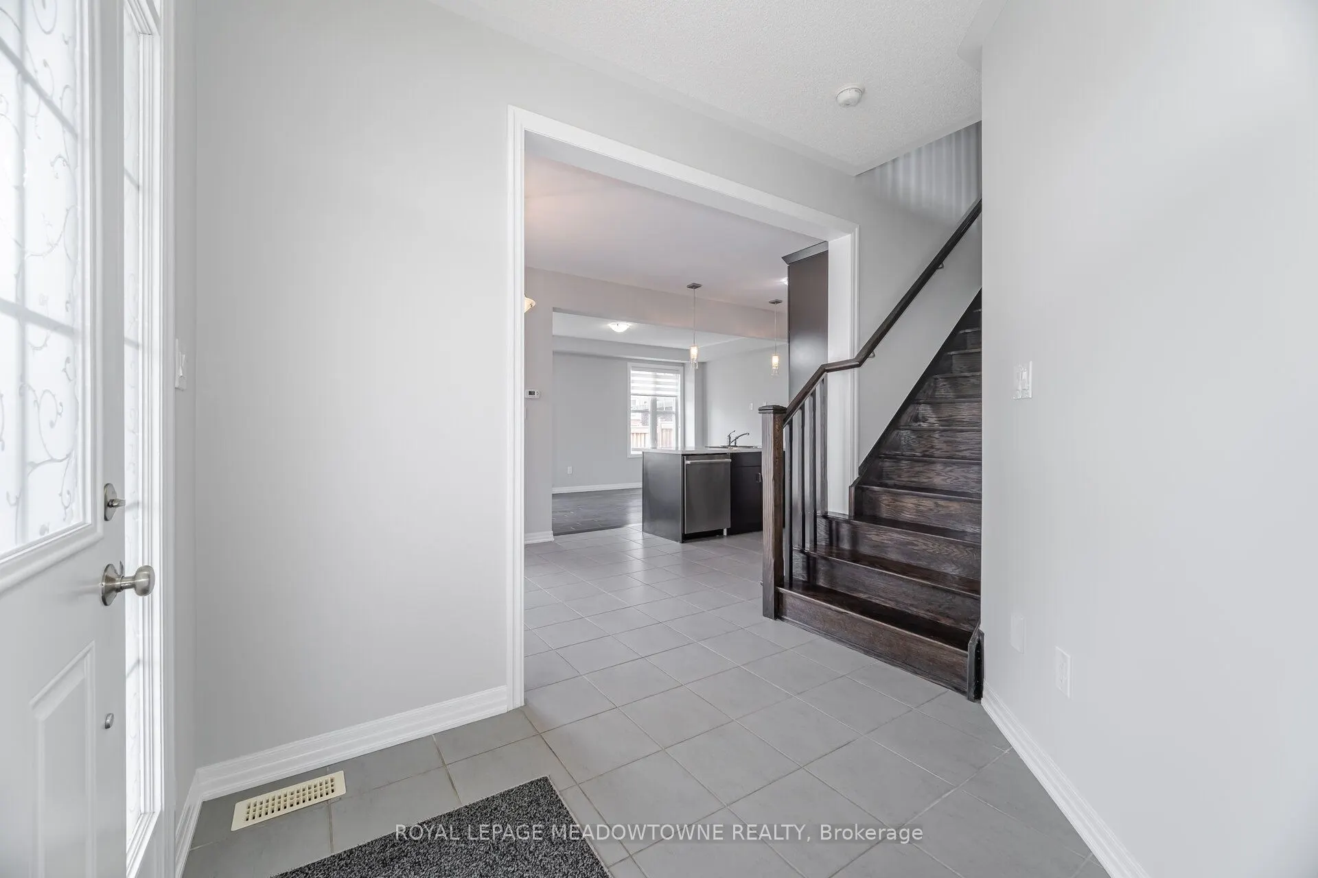 2 Lothbury Drive