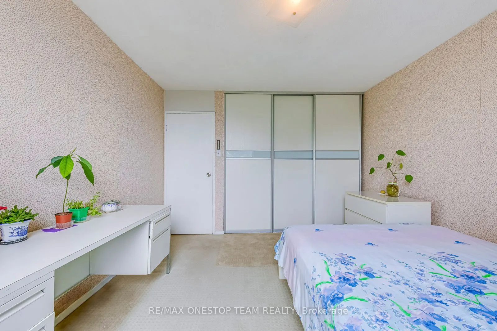 4 Kings Cross Road, #402