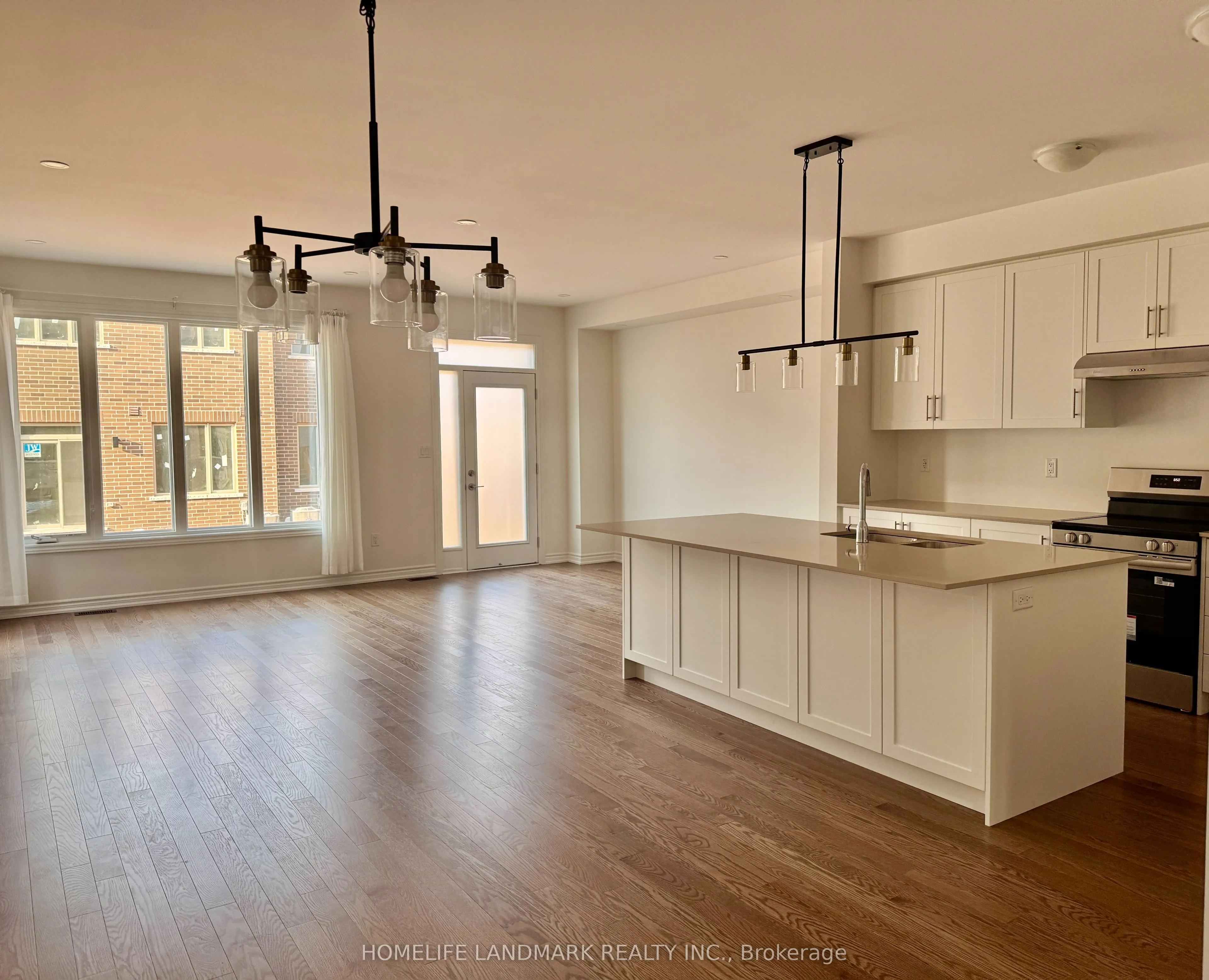 3087 Harvard Gardens