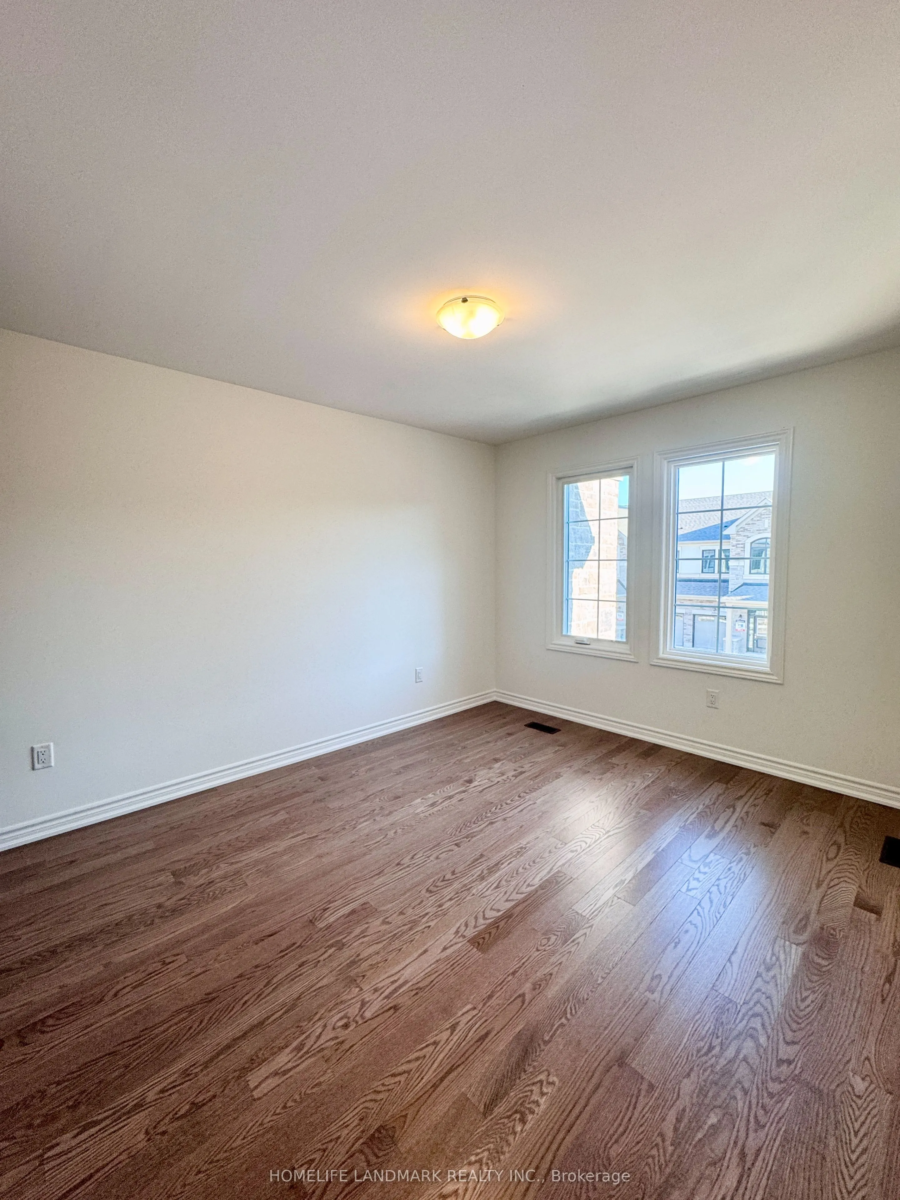 3087 Harvard Gardens