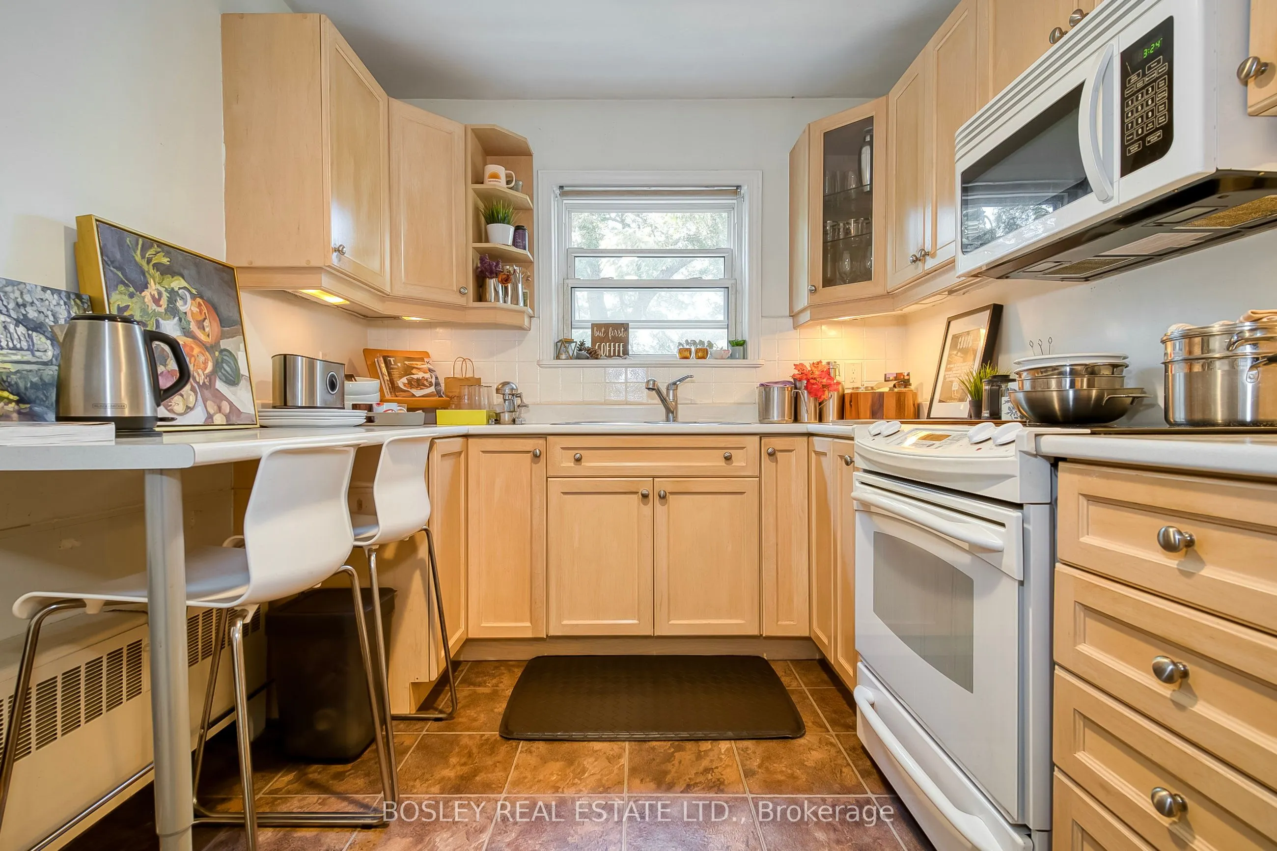 288 Reynolds Street, #16