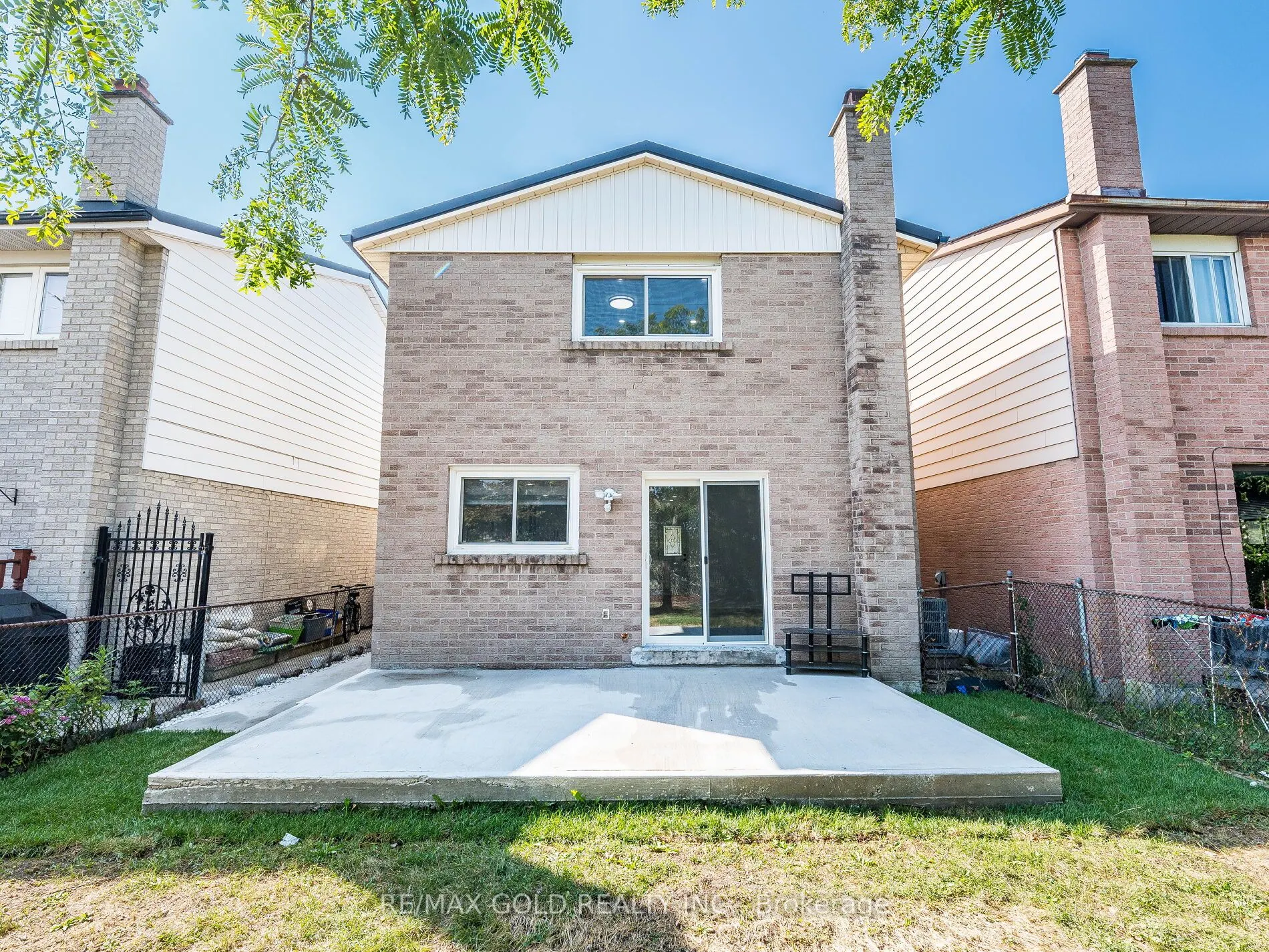57 Mercedes Drive