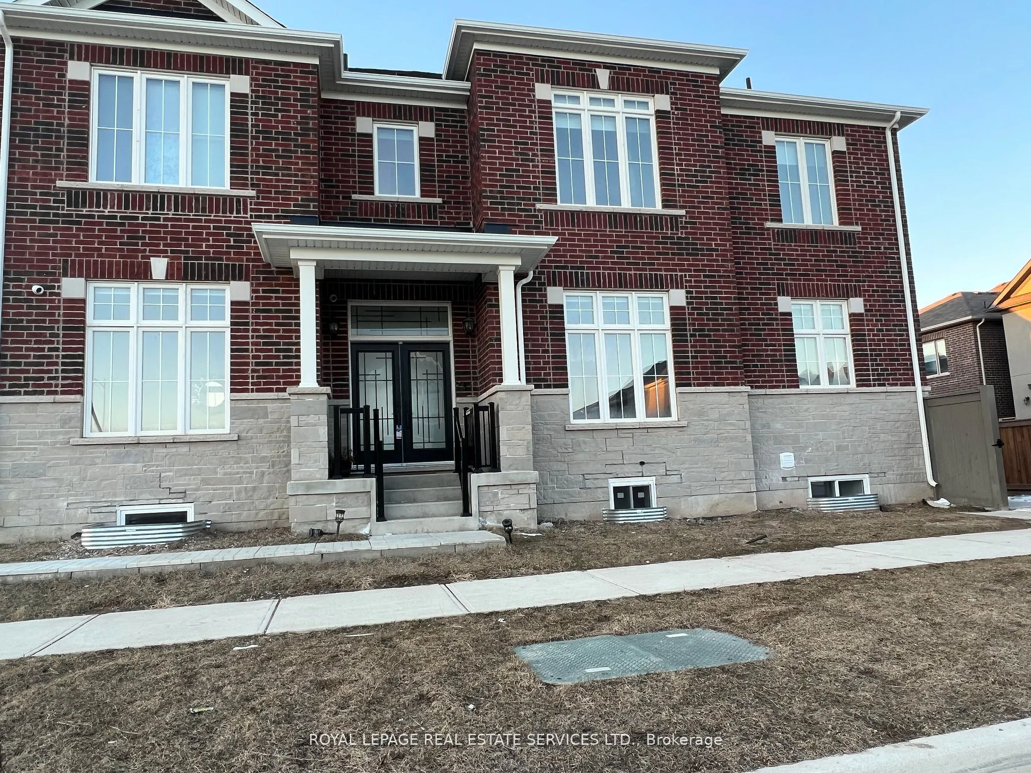 506 Kennedy Circle W