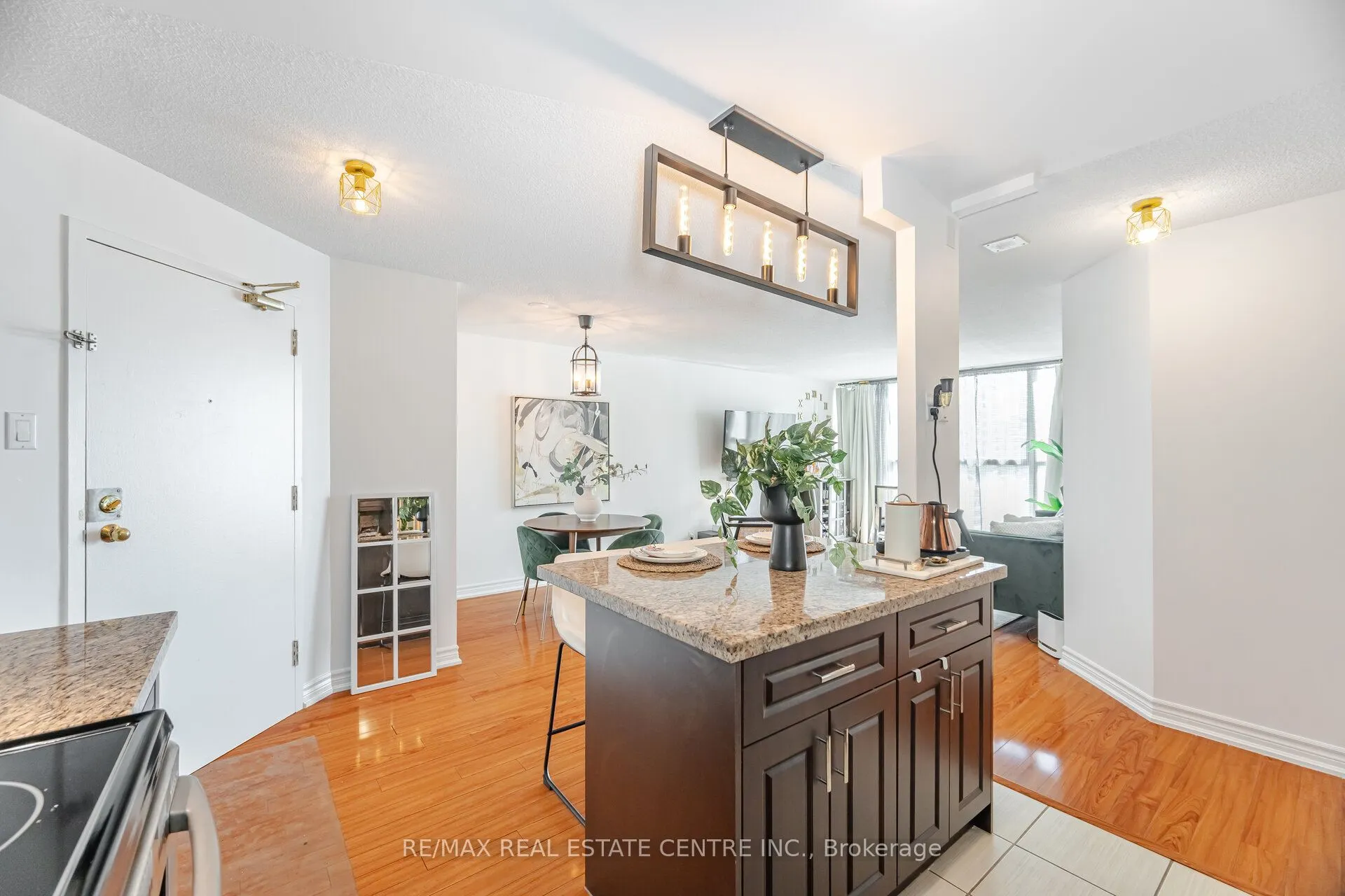 25 Trailwood Drive, #402