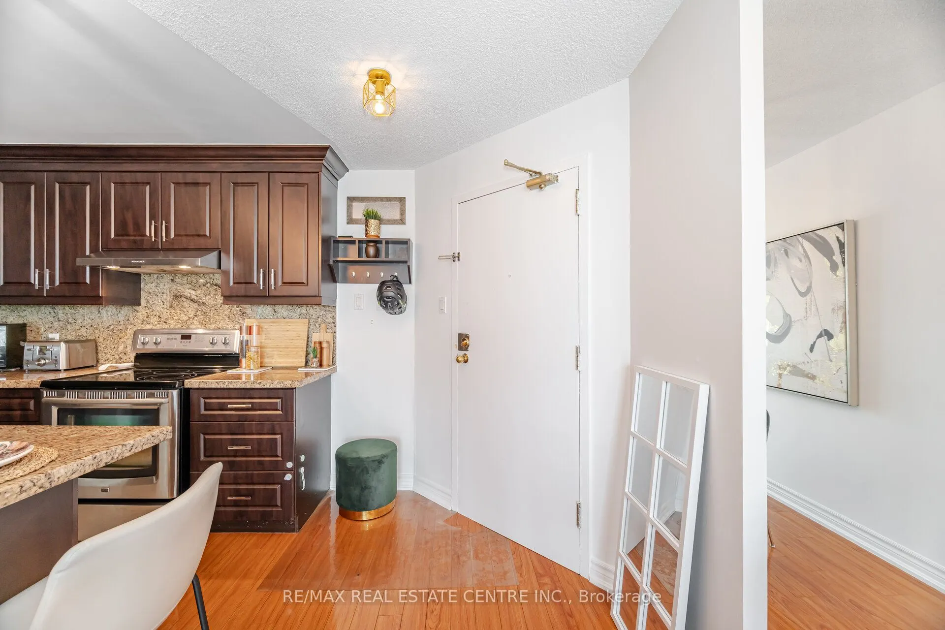 25 Trailwood Drive, #402