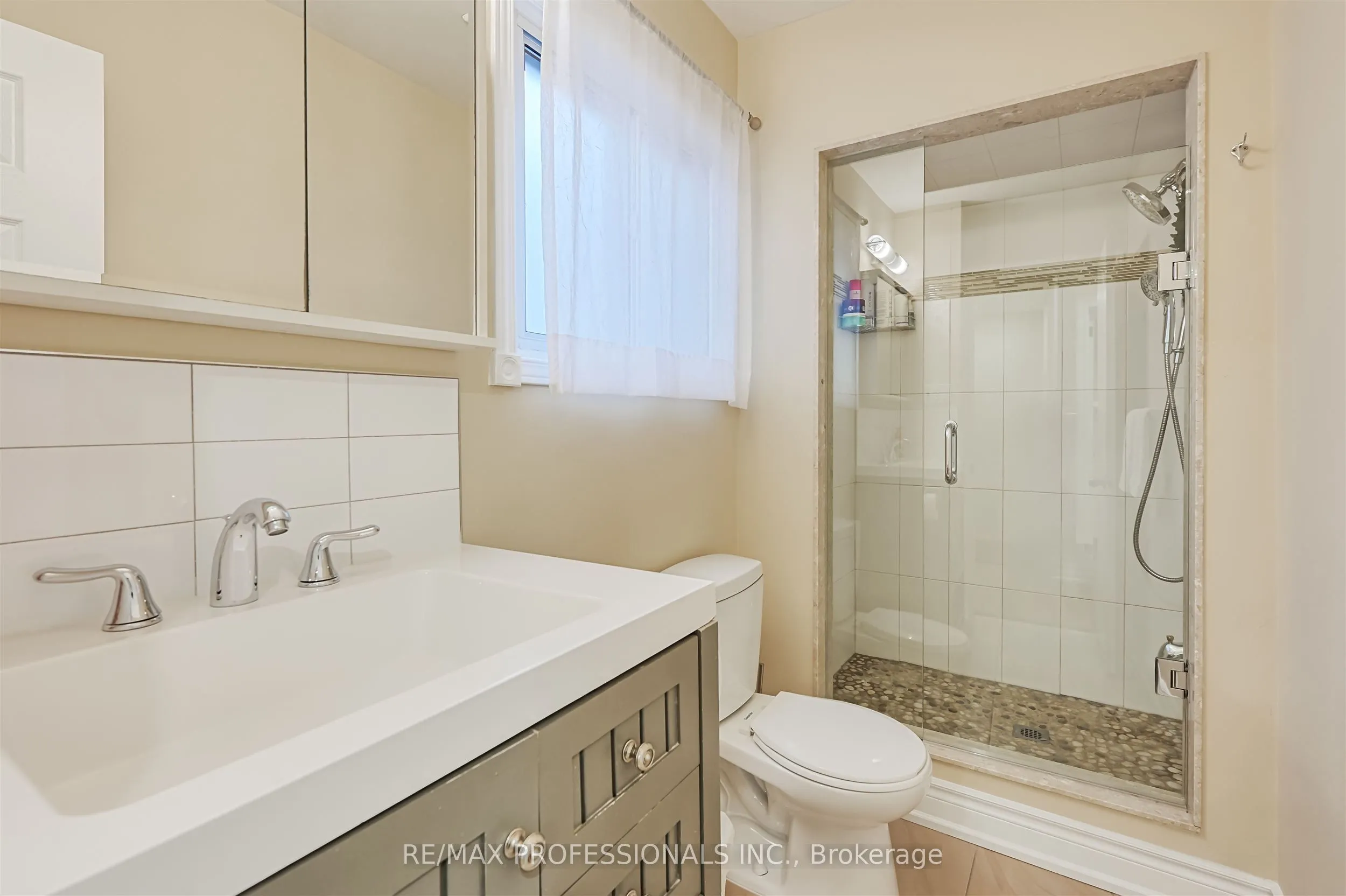 53 Tilden Crescent