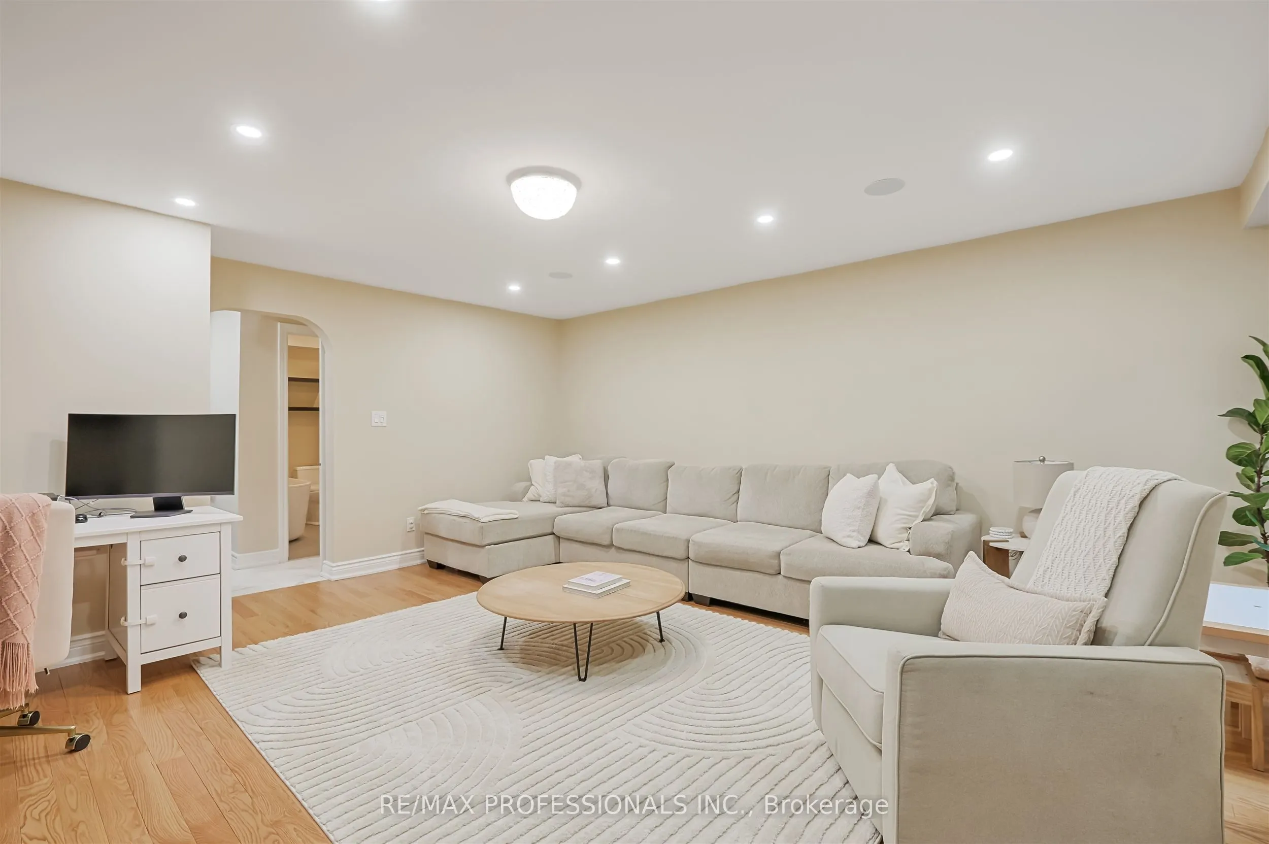 53 Tilden Crescent