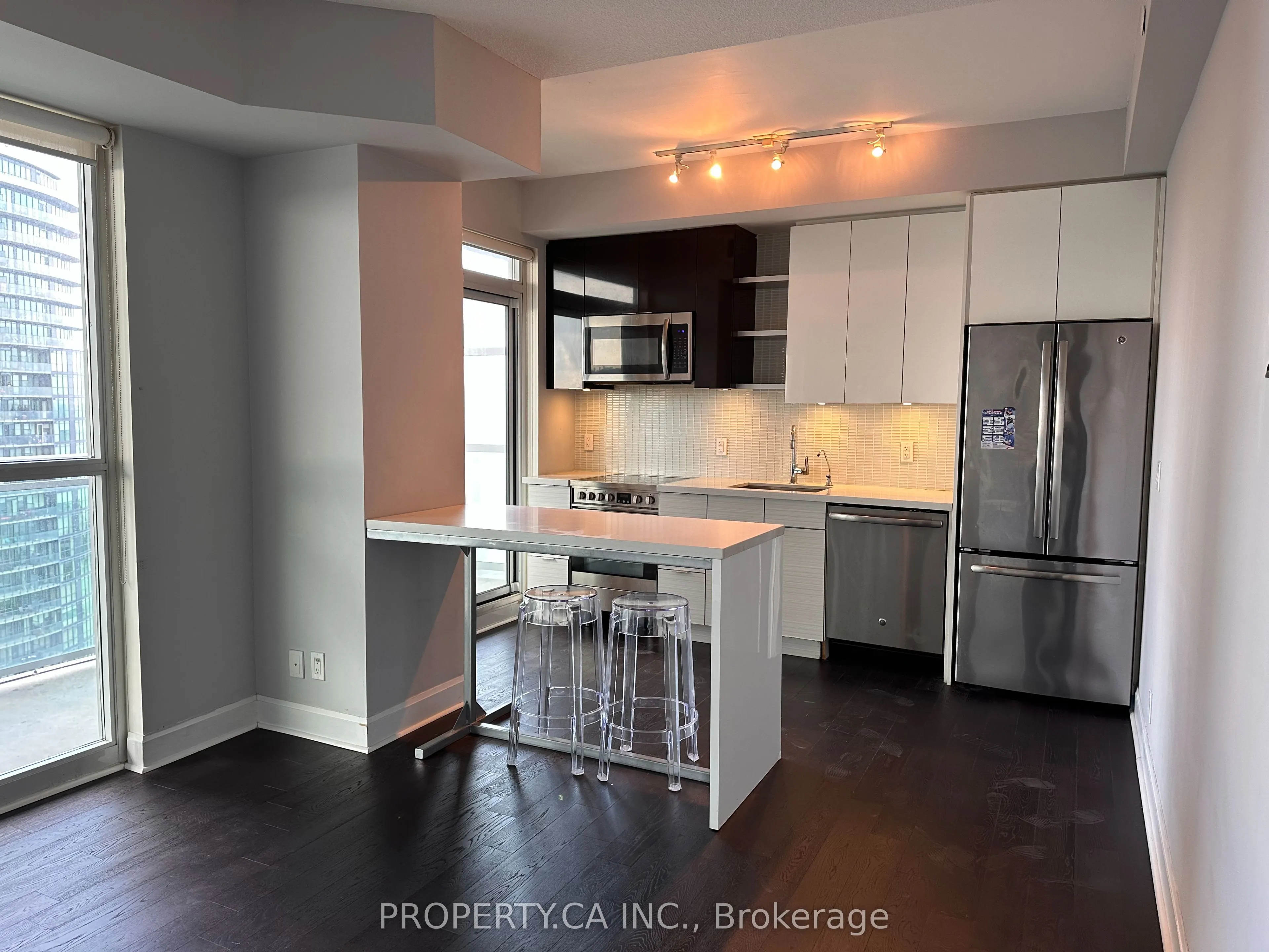 33 Shore Breeze Drive, #2908