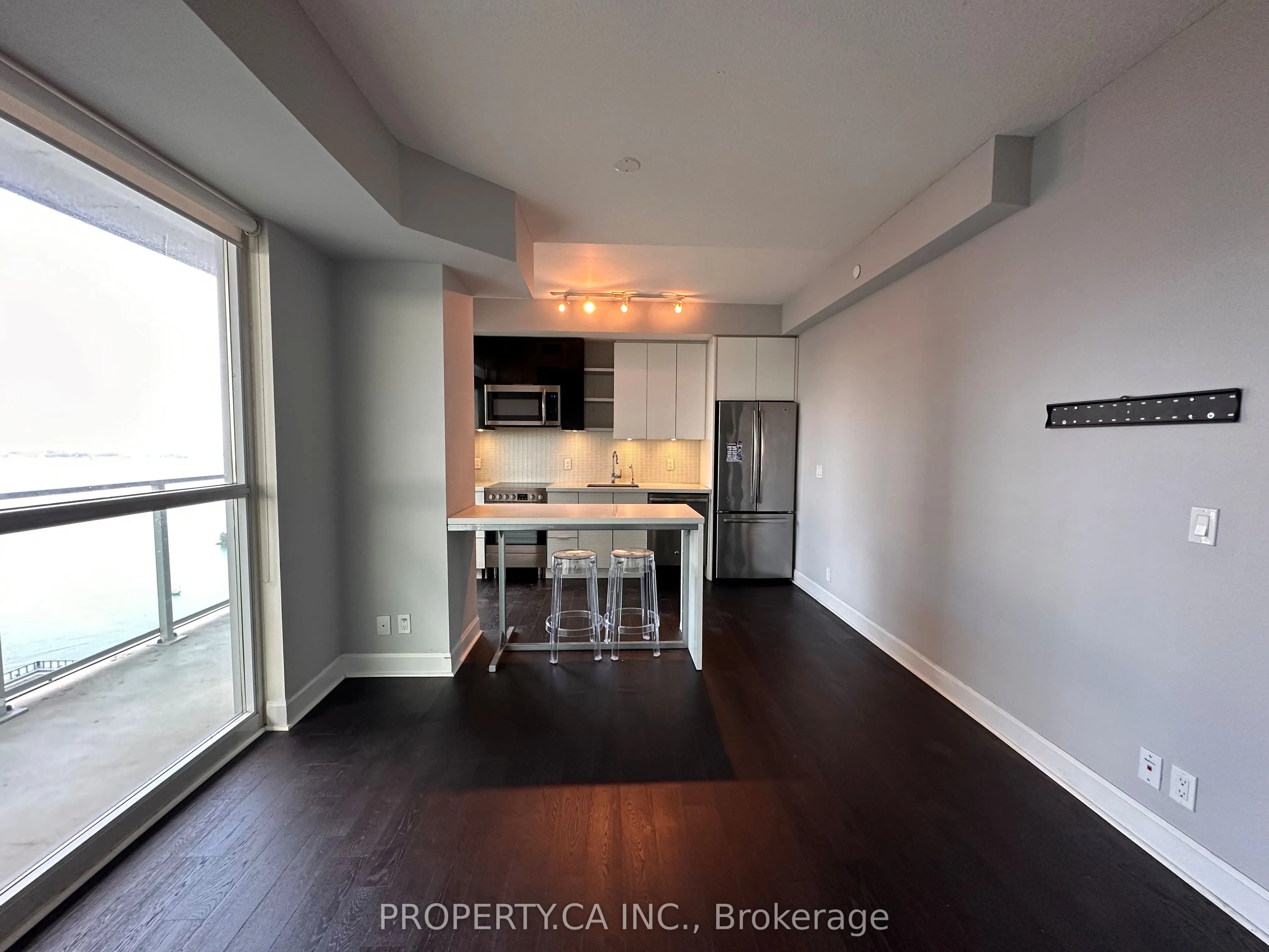 33 Shore Breeze Drive, #2908