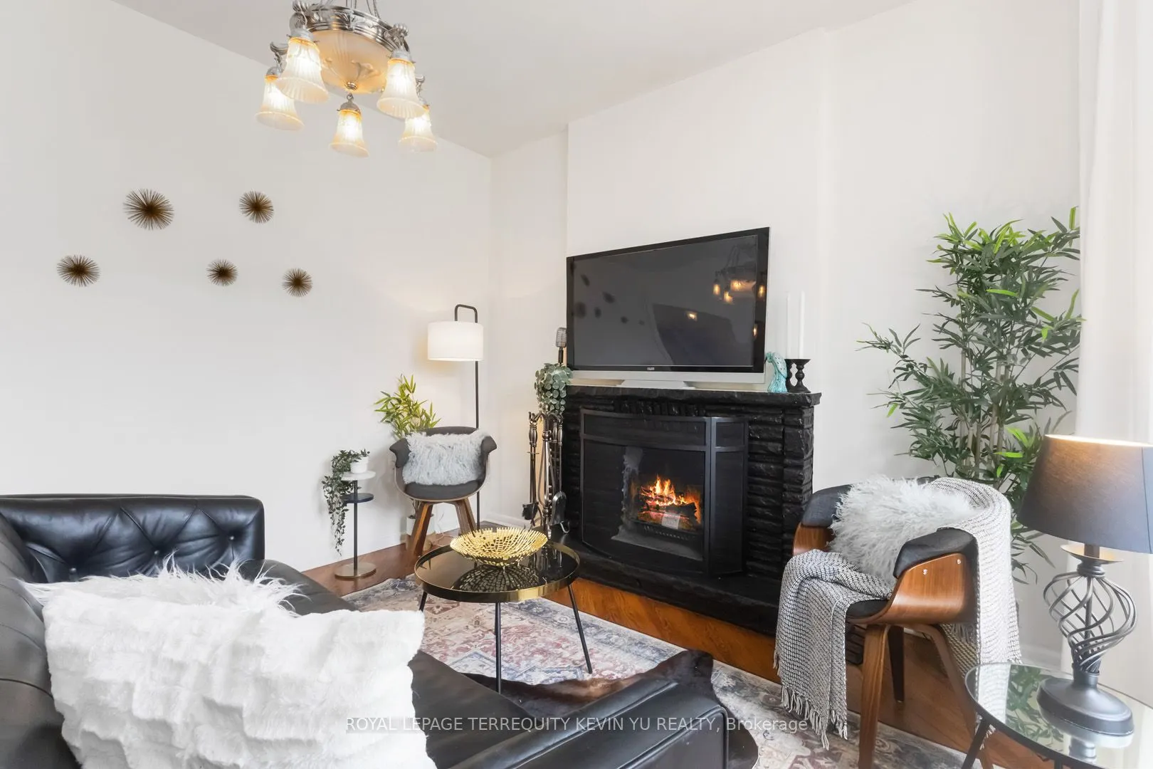 23 Kenneth Avenue
