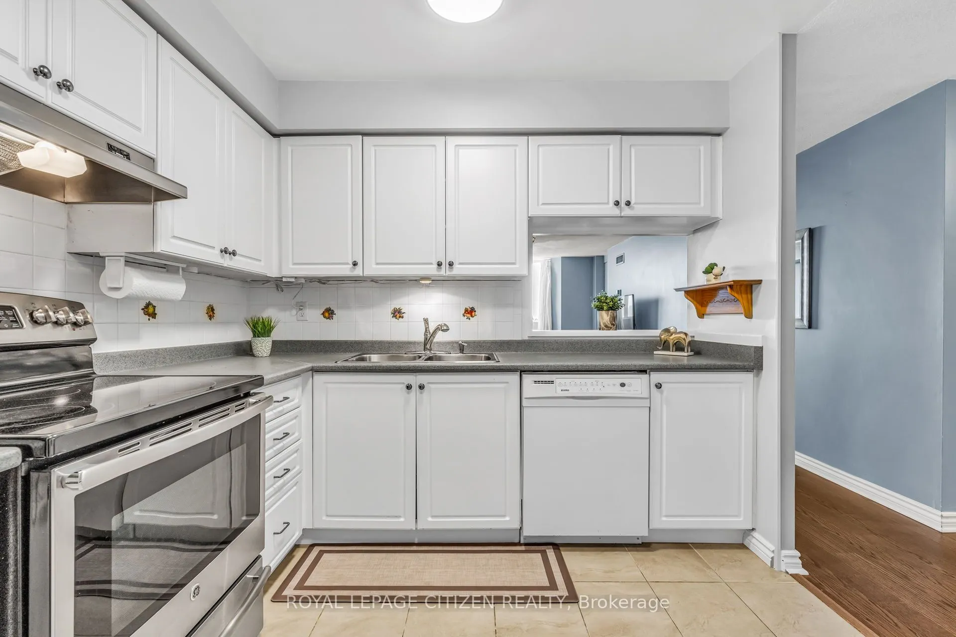 3845 Lake Shore Boulevard W, #710
