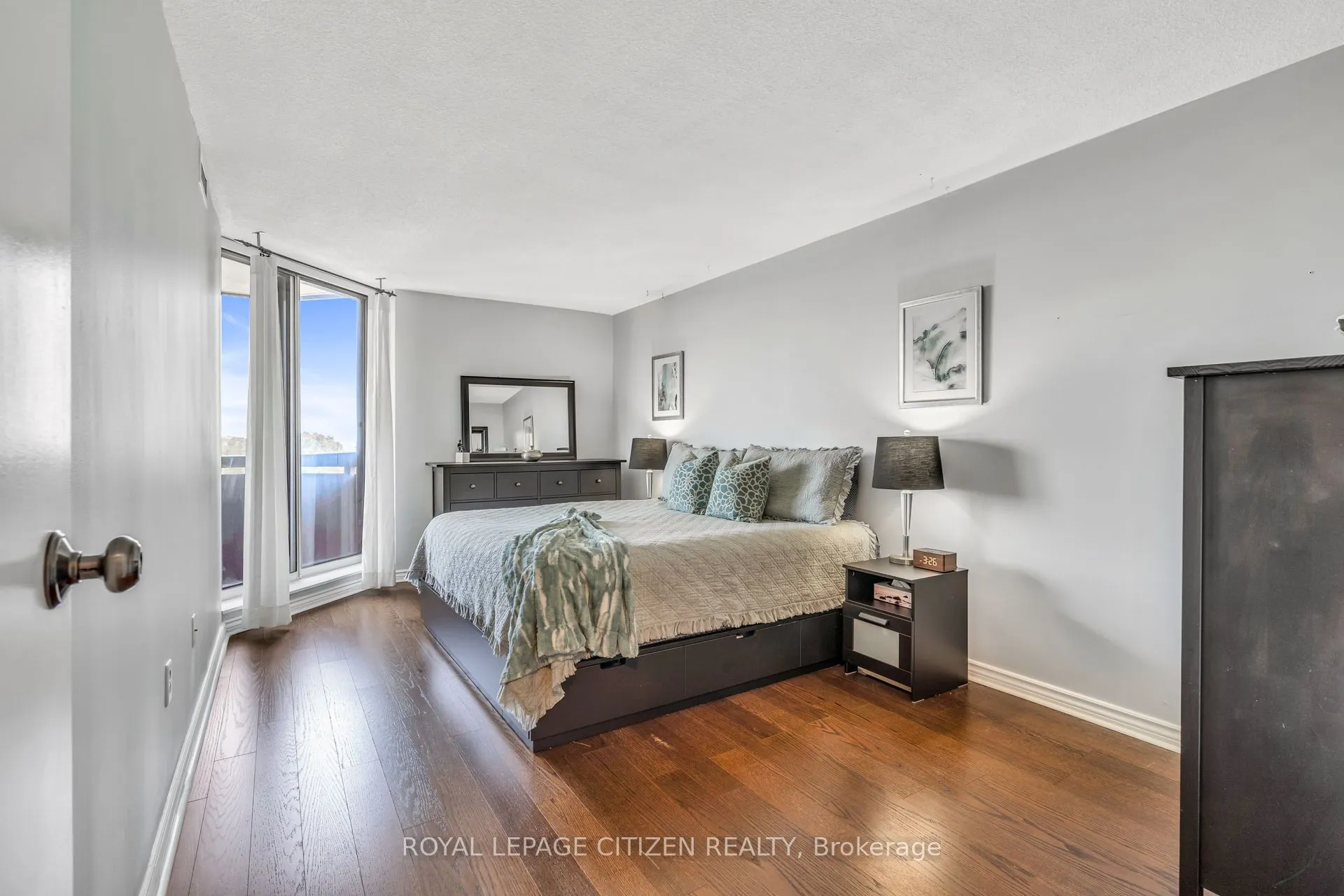 3845 Lake Shore Boulevard W, #710