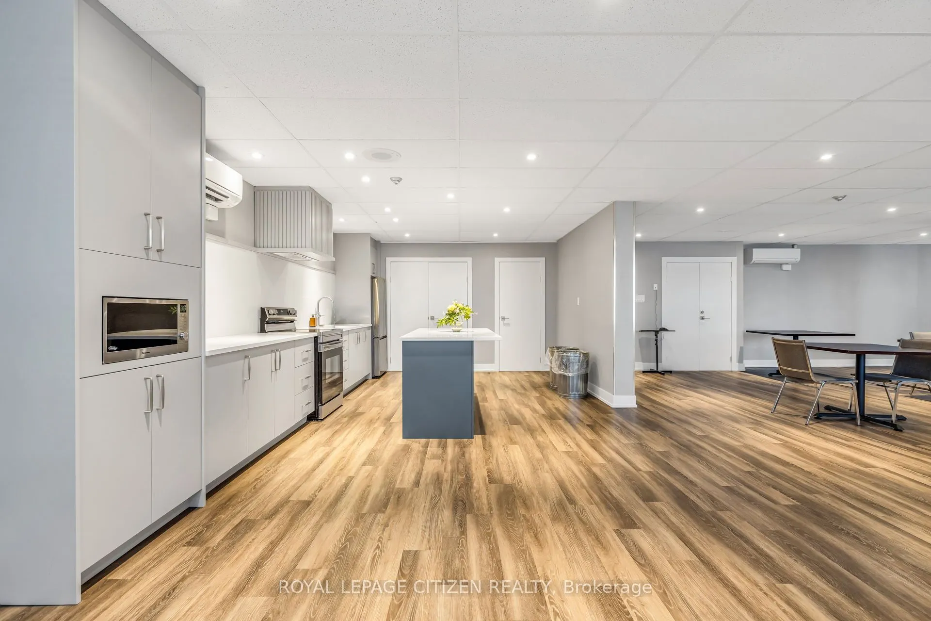 3845 Lake Shore Boulevard W, #710