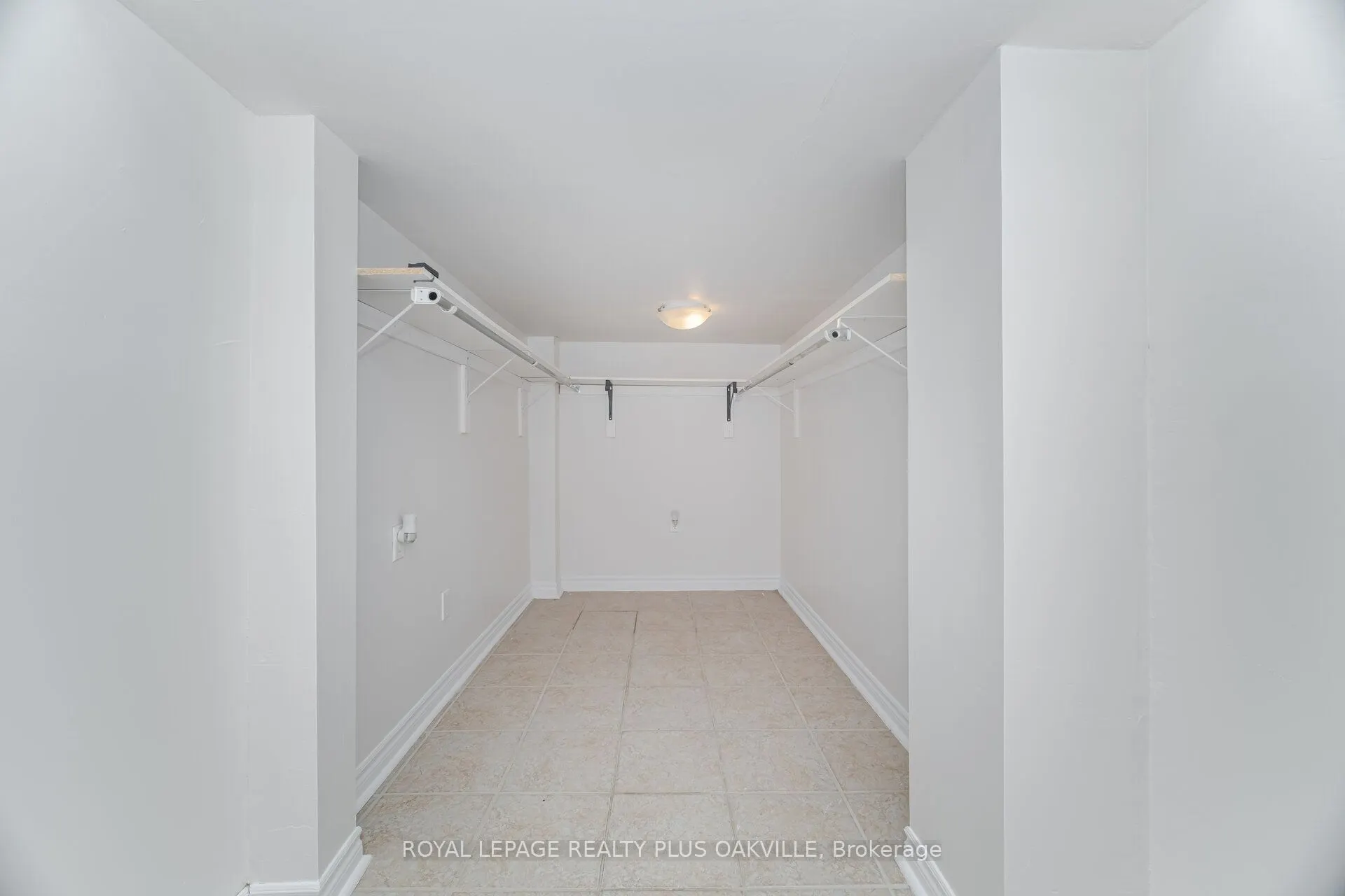 110 Earlsbridge Boulevard