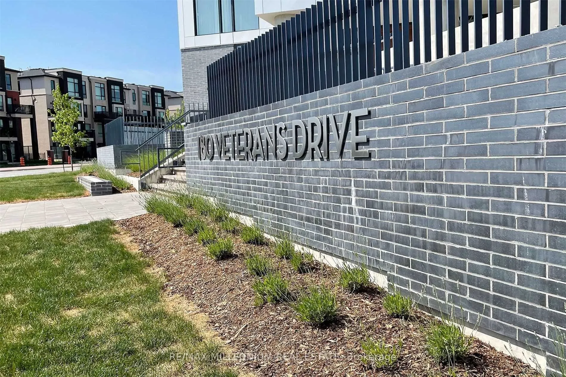 180 Veterans Drive, #102