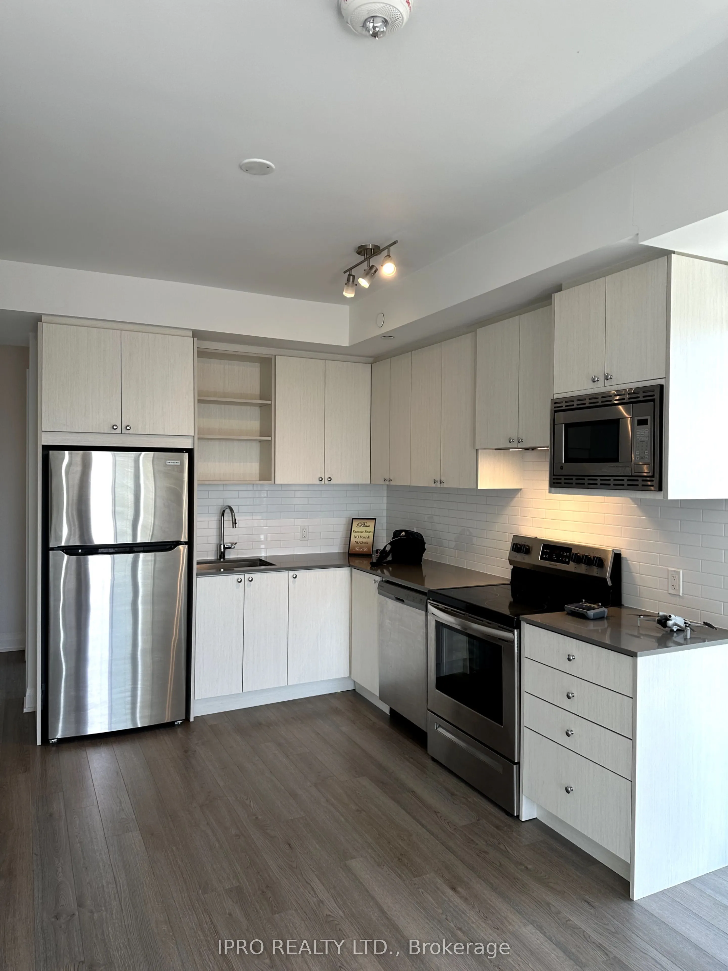 60 George Butchart Drive, #508