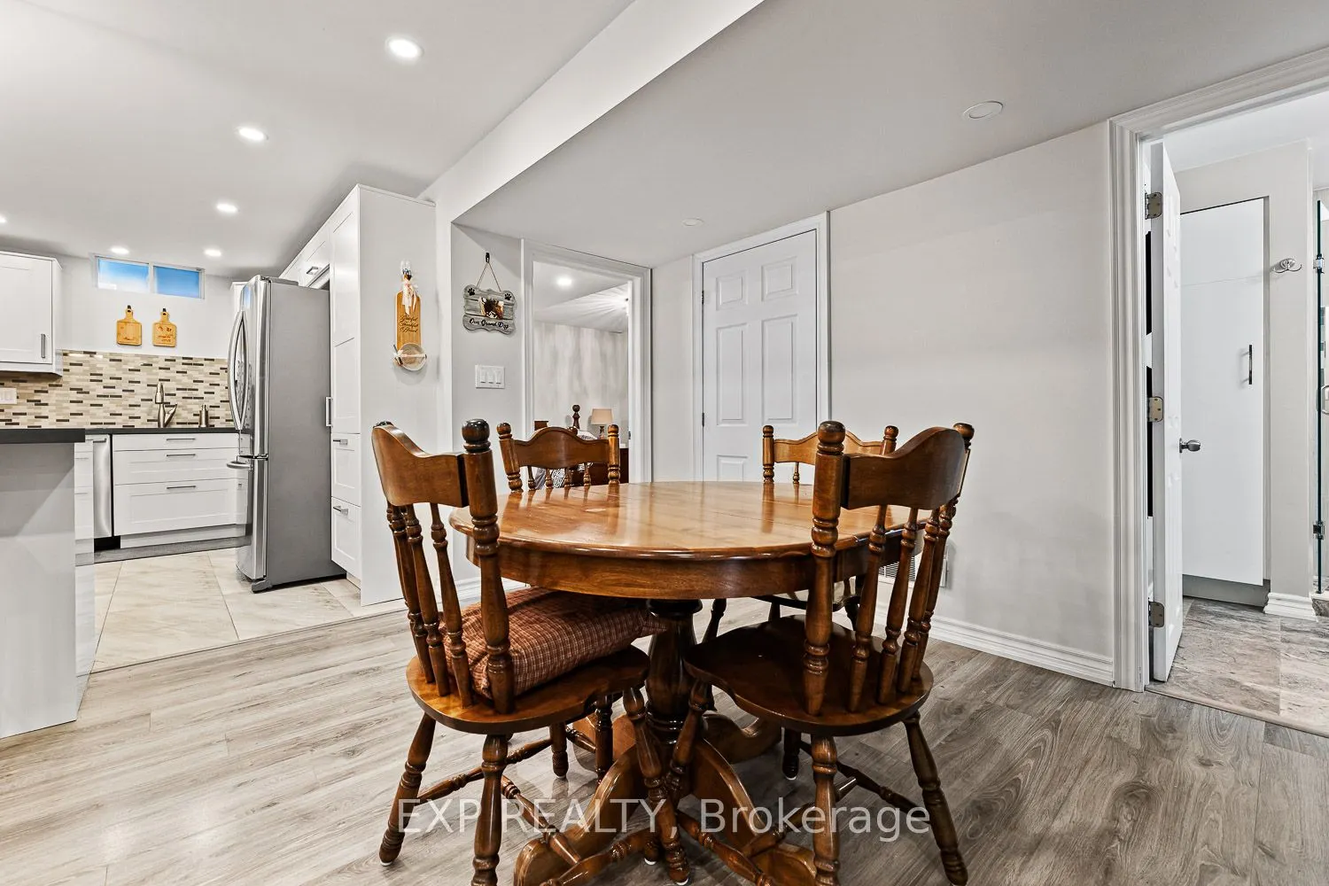 46 Emily Carr Crescent