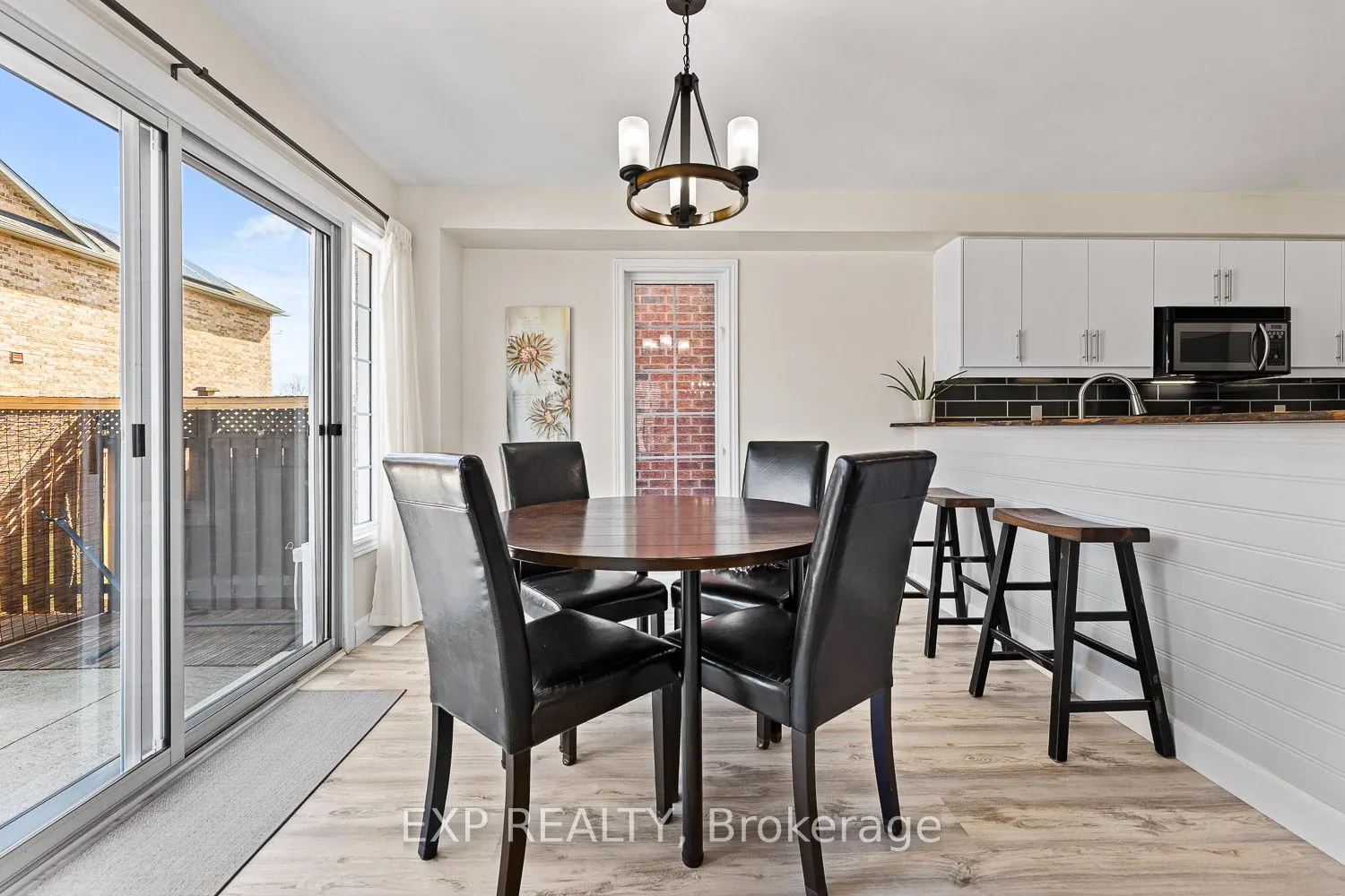 46 Emily Carr Crescent