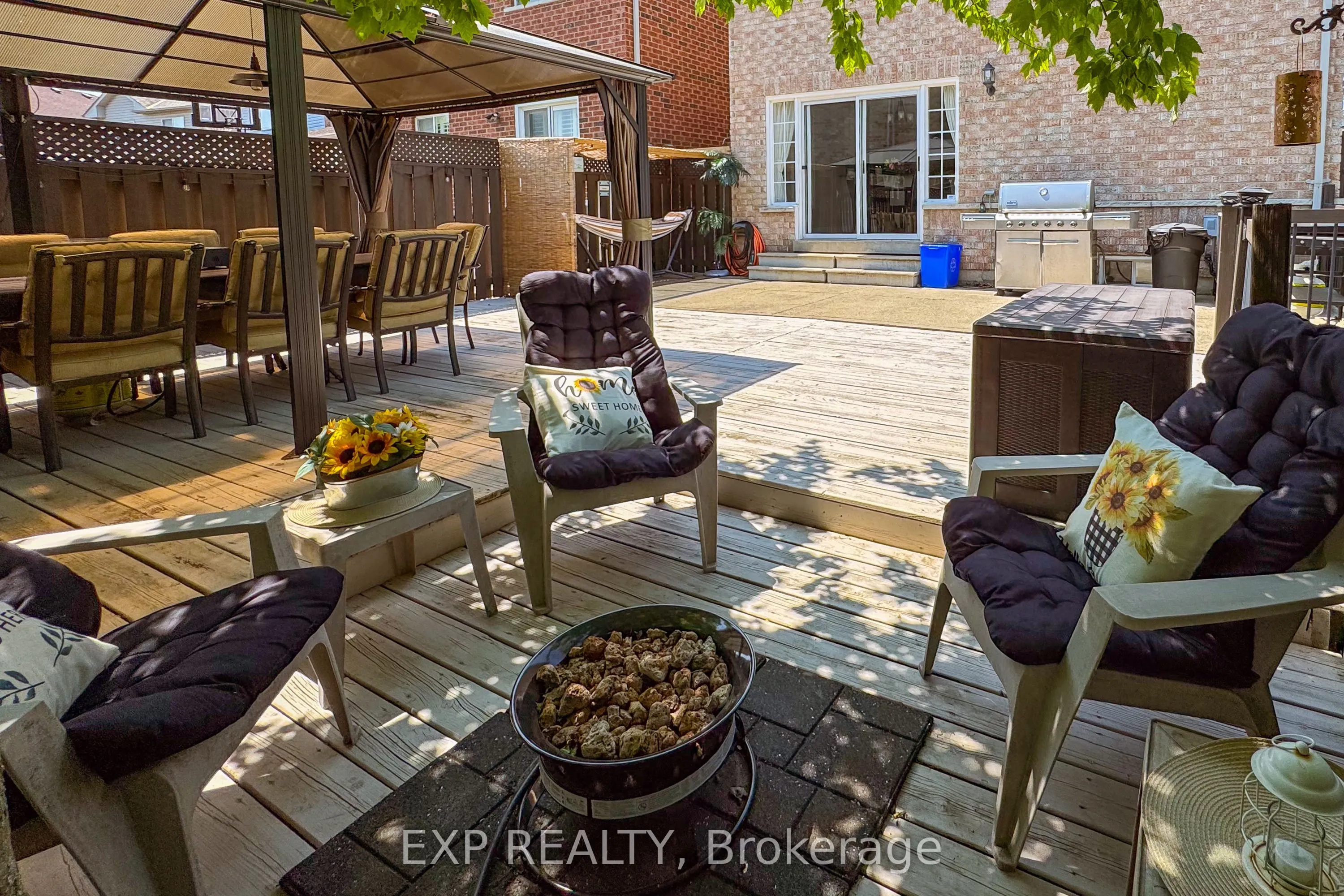 46 Emily Carr Crescent